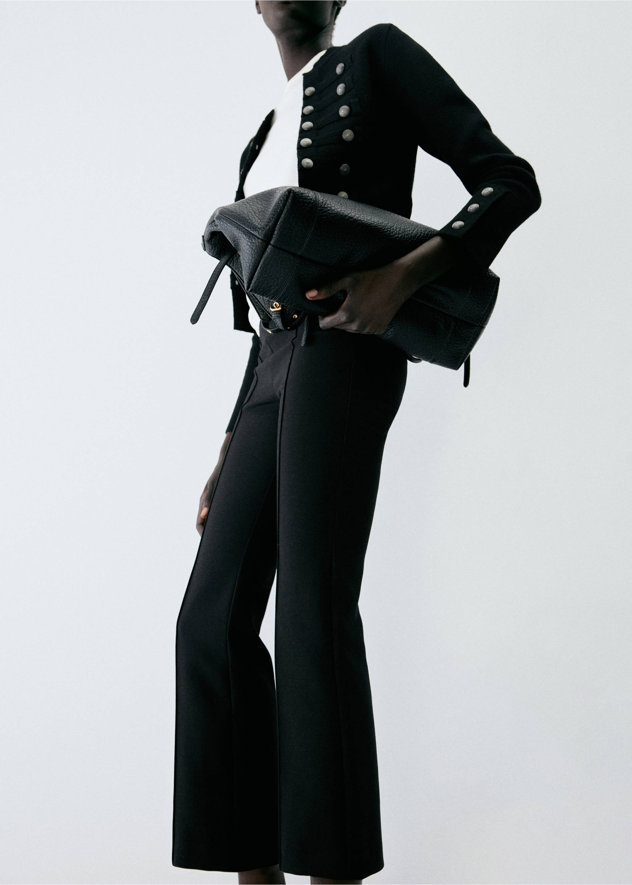 Straight-leg trousers with seam detail - Details of the article 1, Black. Ref: 37044473-00.
