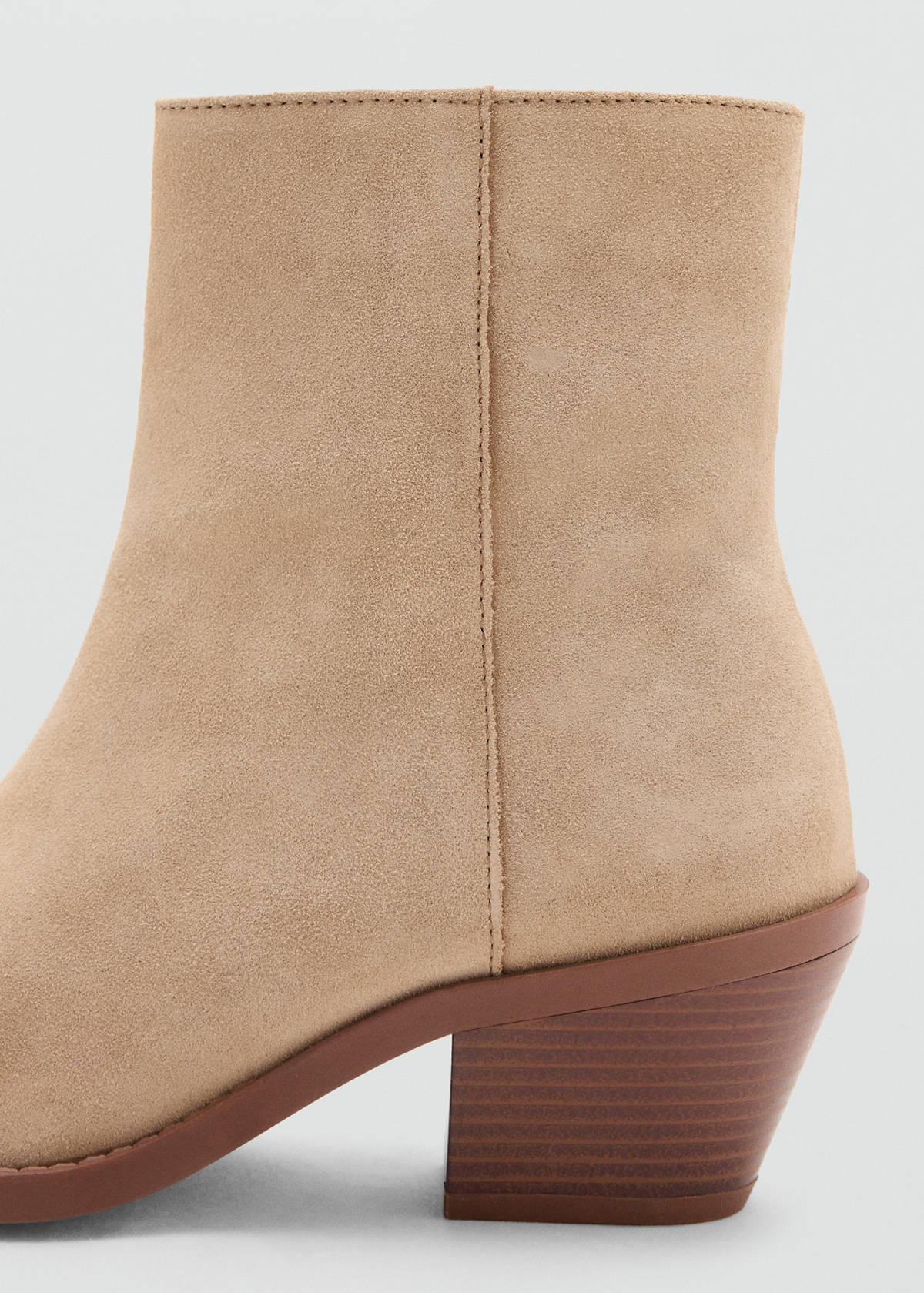 Heel suede ankle boot — Sand