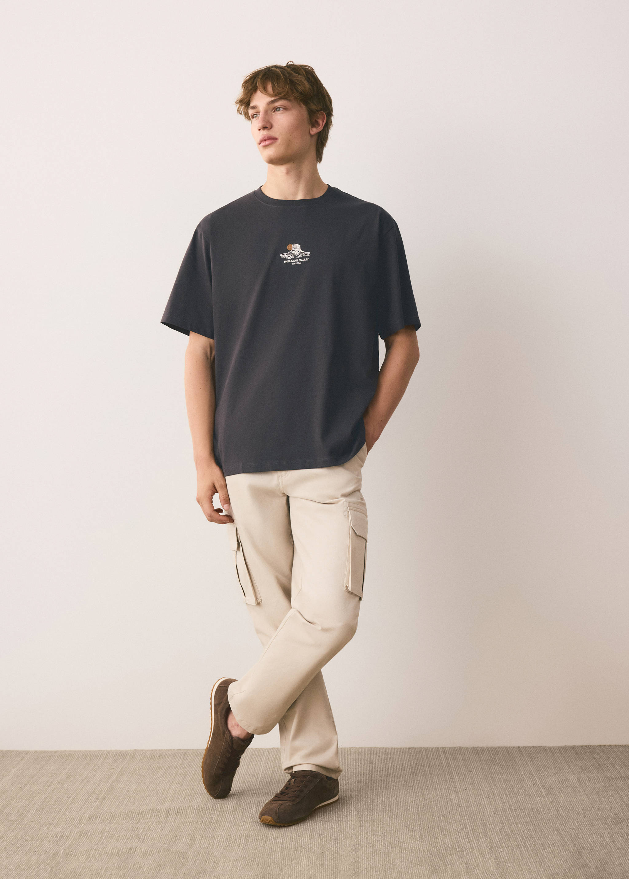 100% cotton embroidered t-shirt - General plane