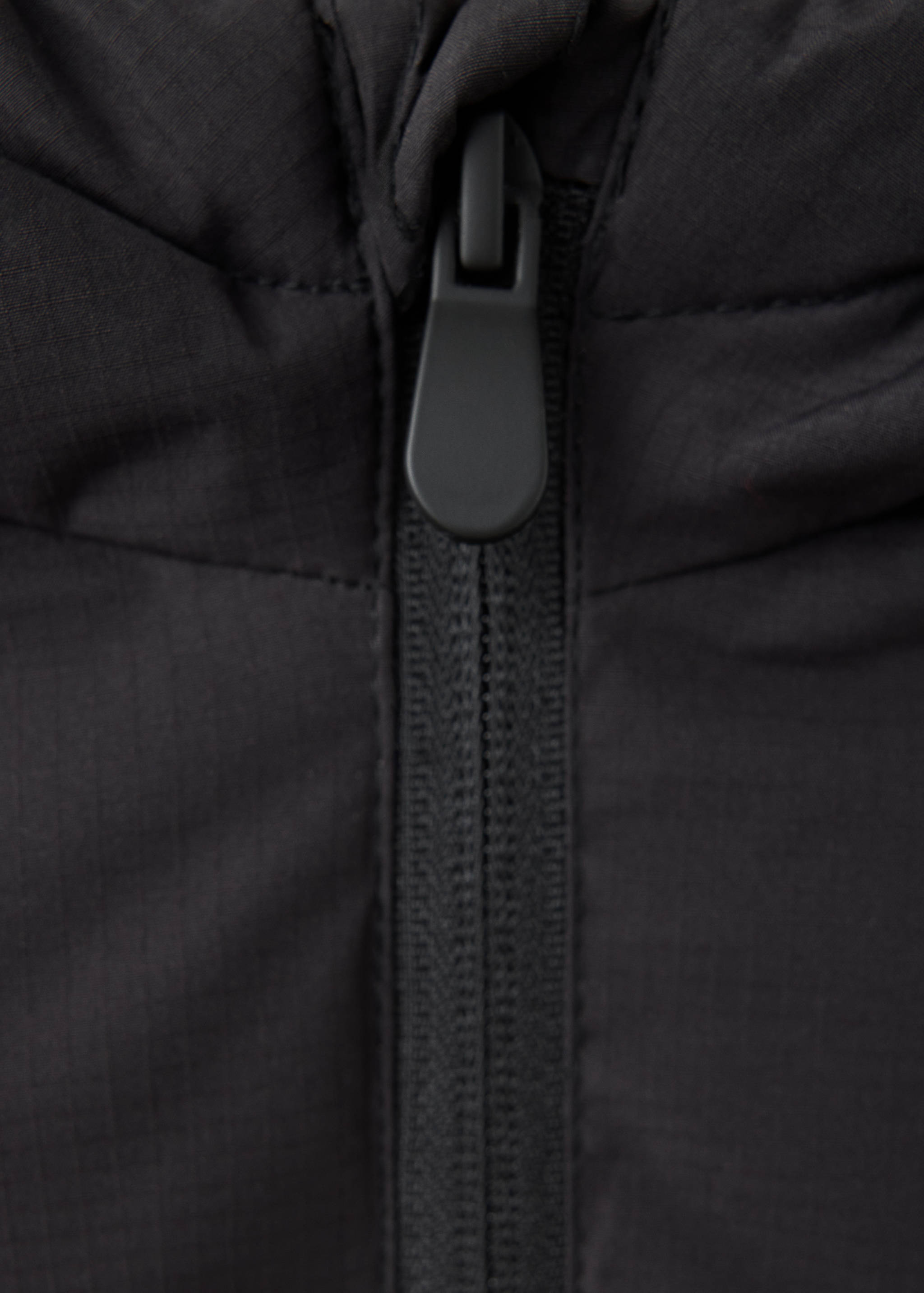 Quilted gilet with hood - Details of the article 8
