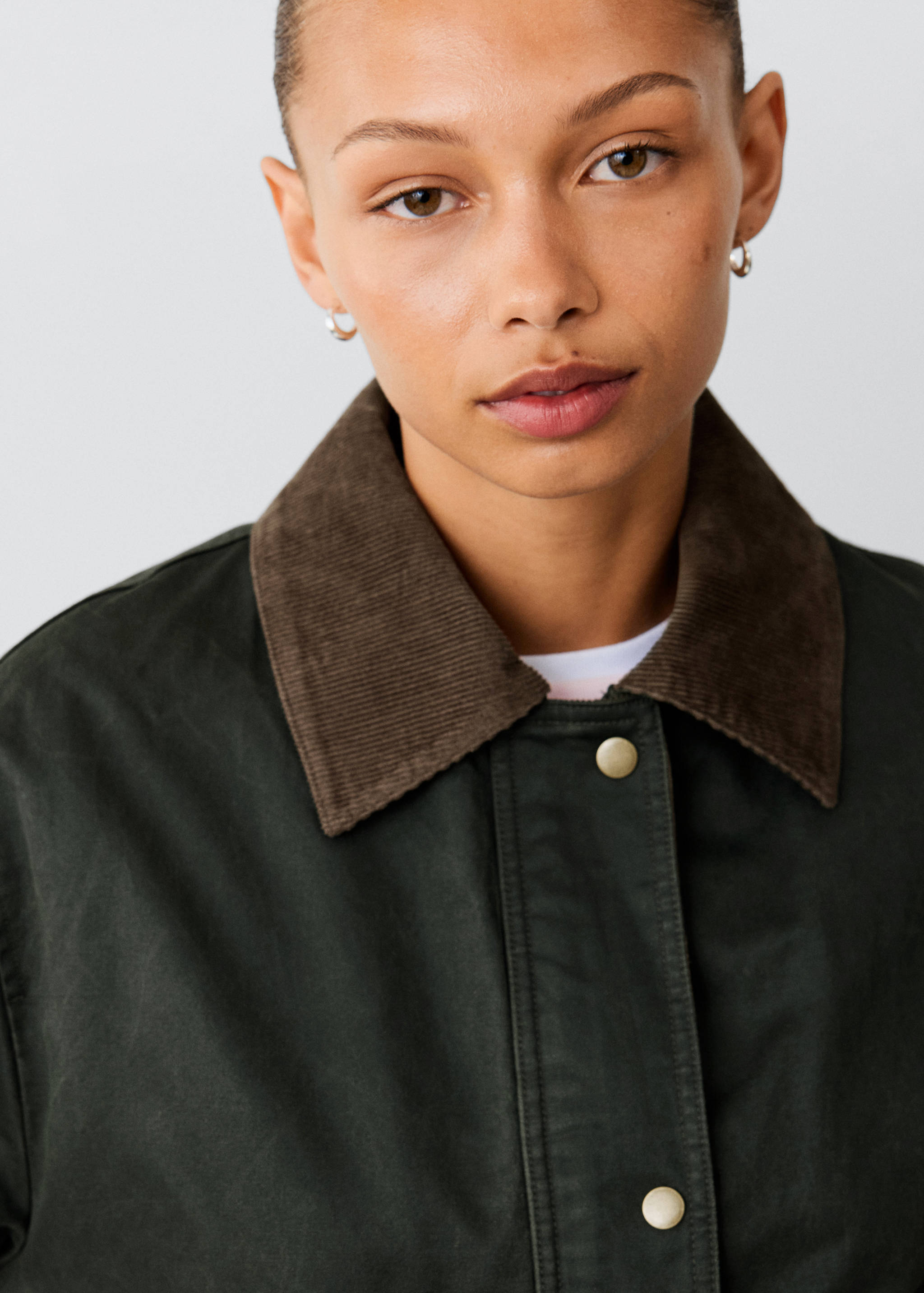 Cotton parka with corduroy collar - Details of the article 1
