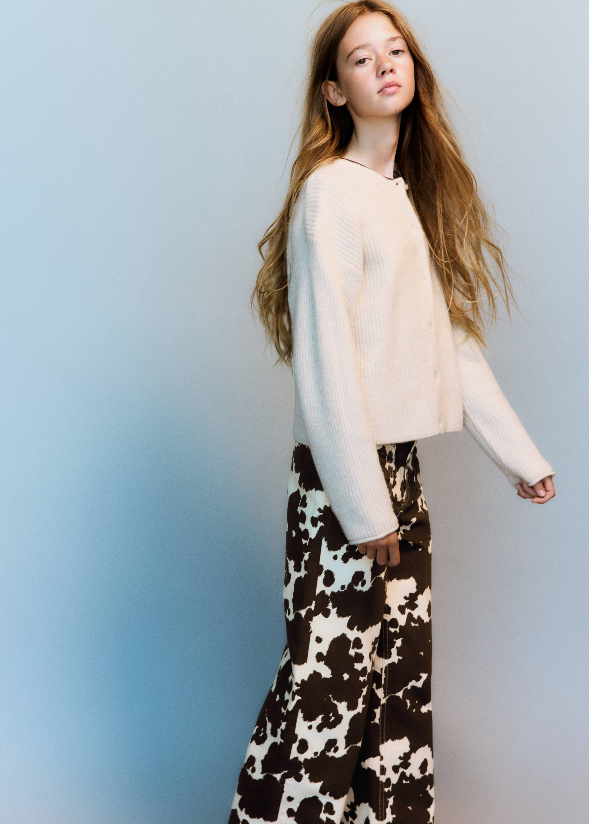 Buttoned knit cardigan - Medium plane