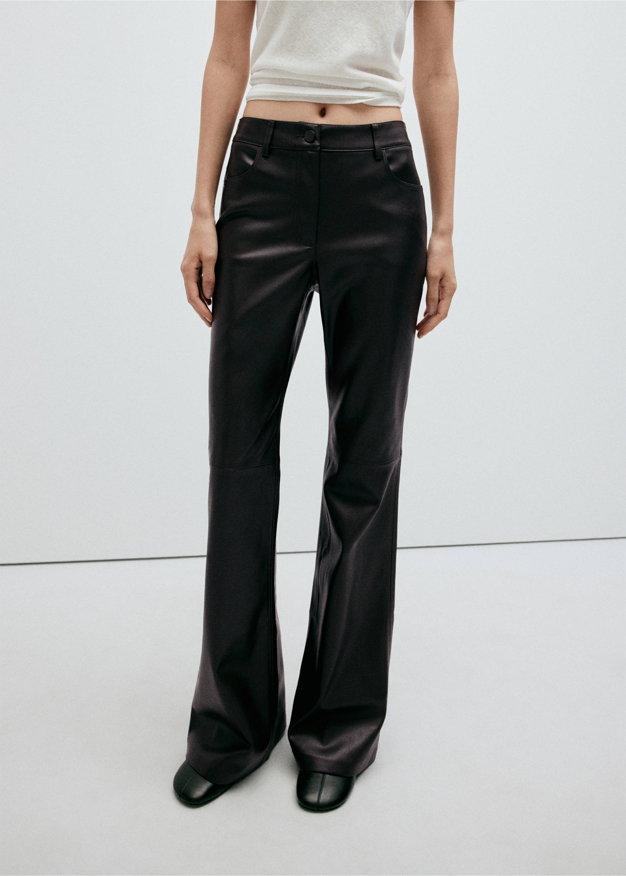 Pantalon flare cuir synthétique - Plan moyen, Chocolat. Ref: 37045163-00.