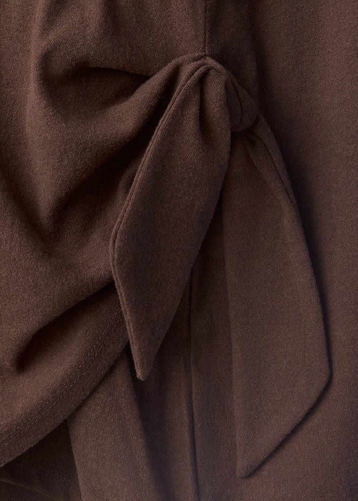 Knit dress with tie detail — Brown