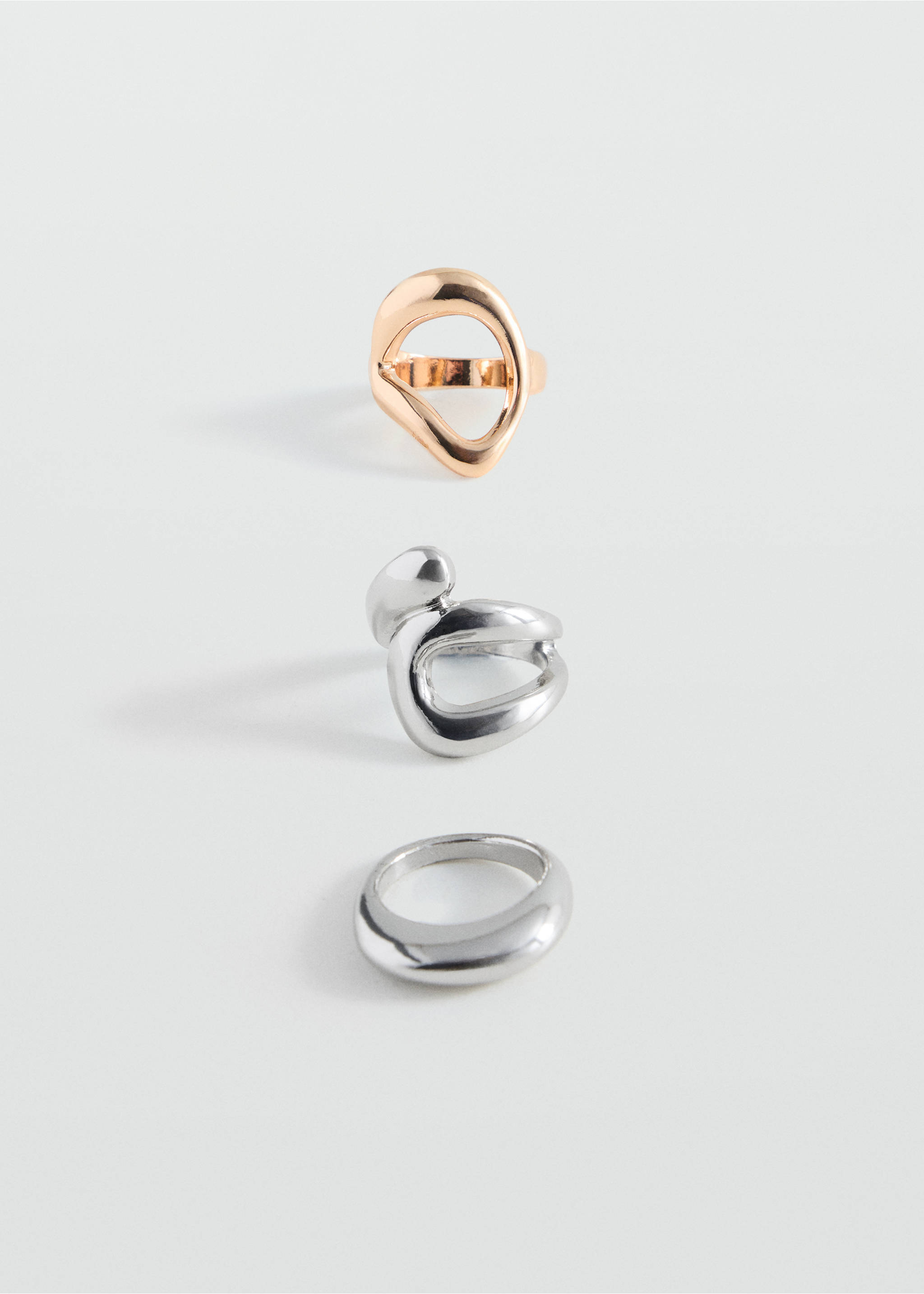 Set of three assorted rings in rose gold and silver tones with organic shapes., Silver. Ref: 37045176-00.