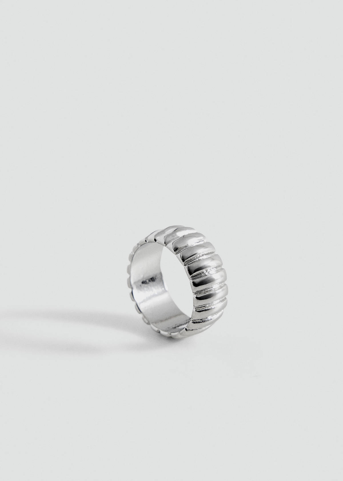 Textured ring with stripes — Silver