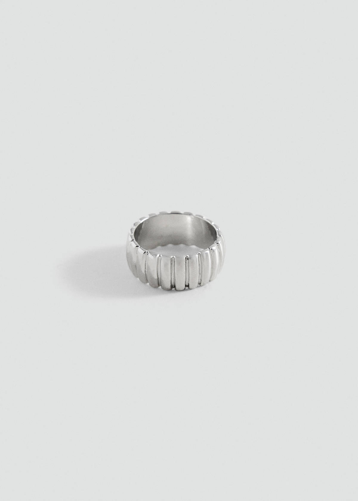 Textured ring with stripes — Silver