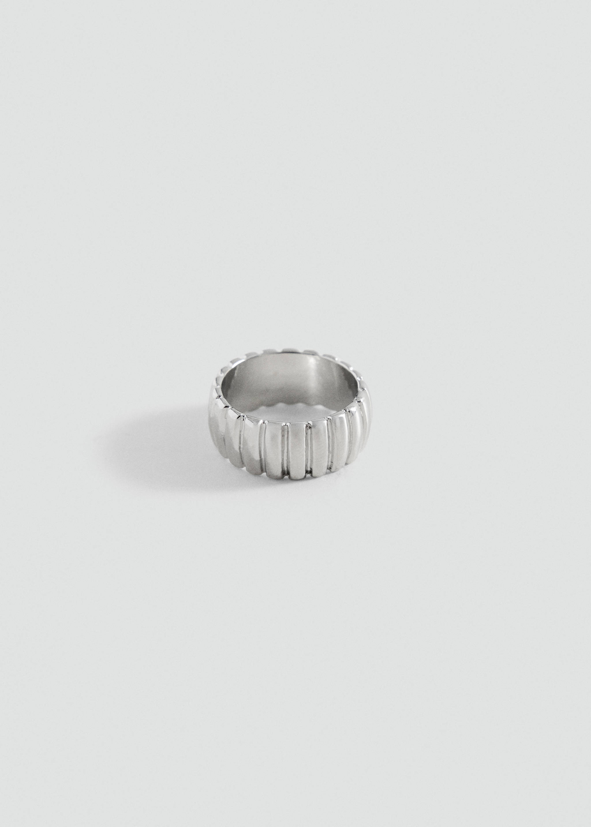 Chunky silver-coloured grooved ring.