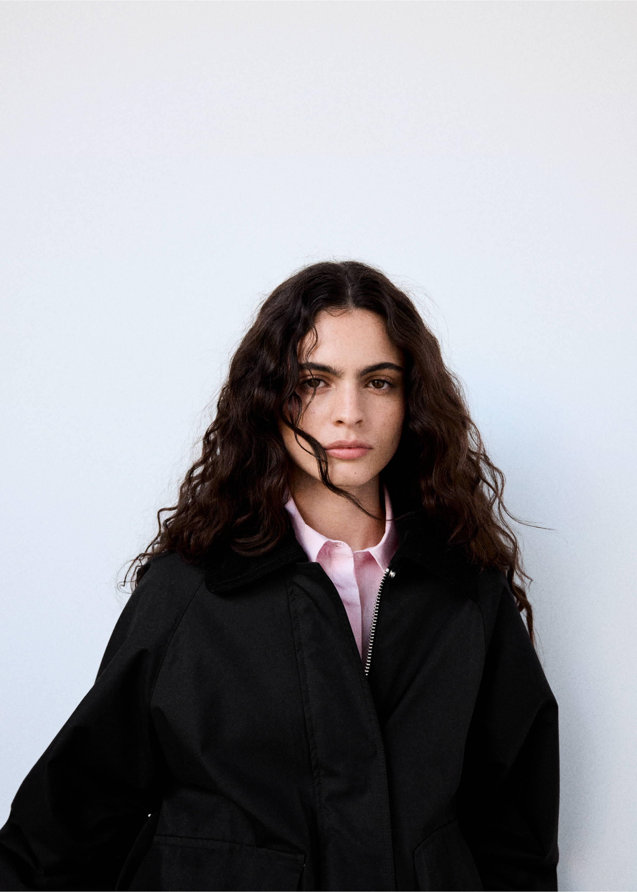 Cotton parka with corduroy collar - Details of the article 1, Black. Ref: 37045842-00.