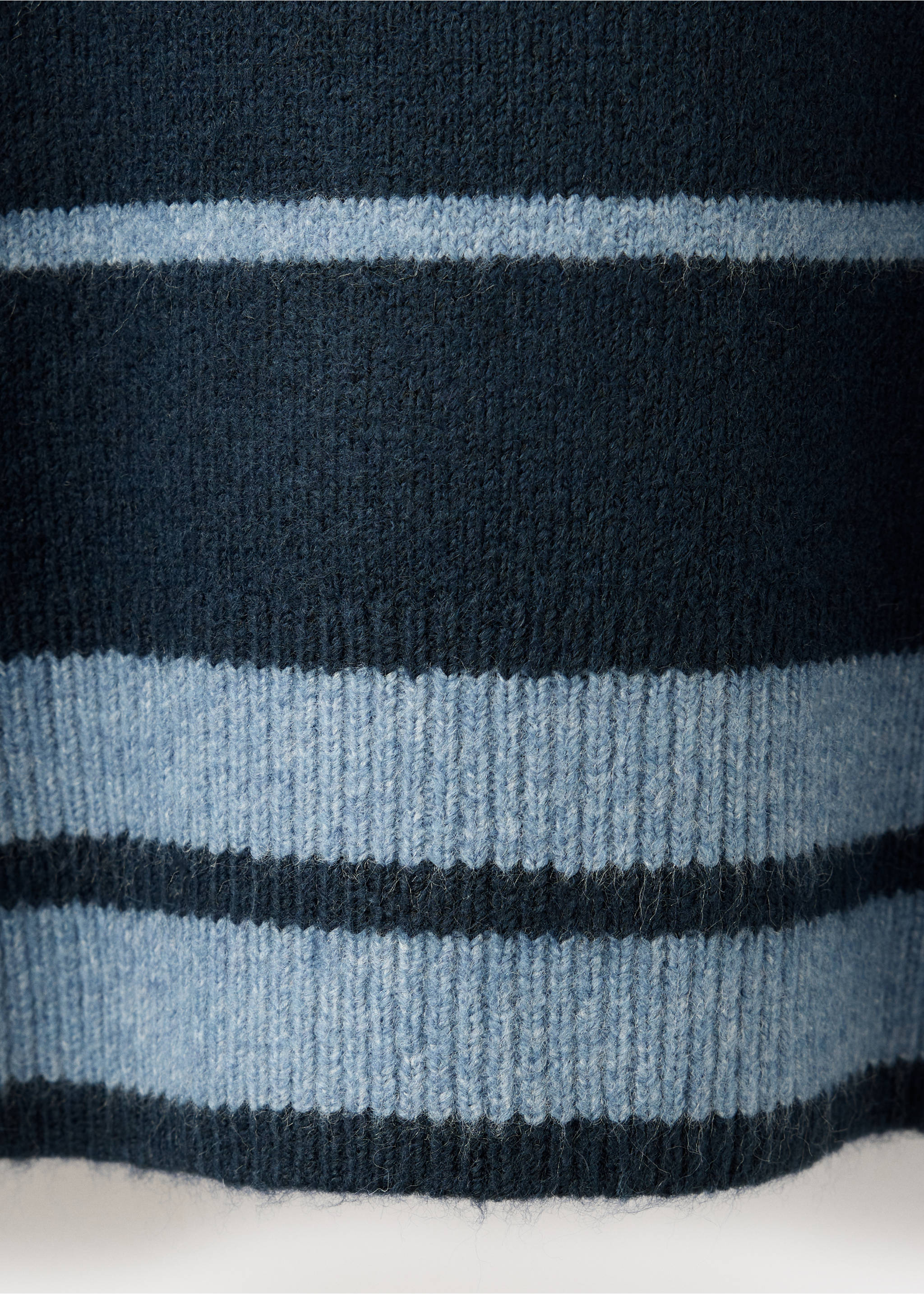 Contrasting stripes sweater - Details of the article 0, Navy. Ref: 37045847-00.