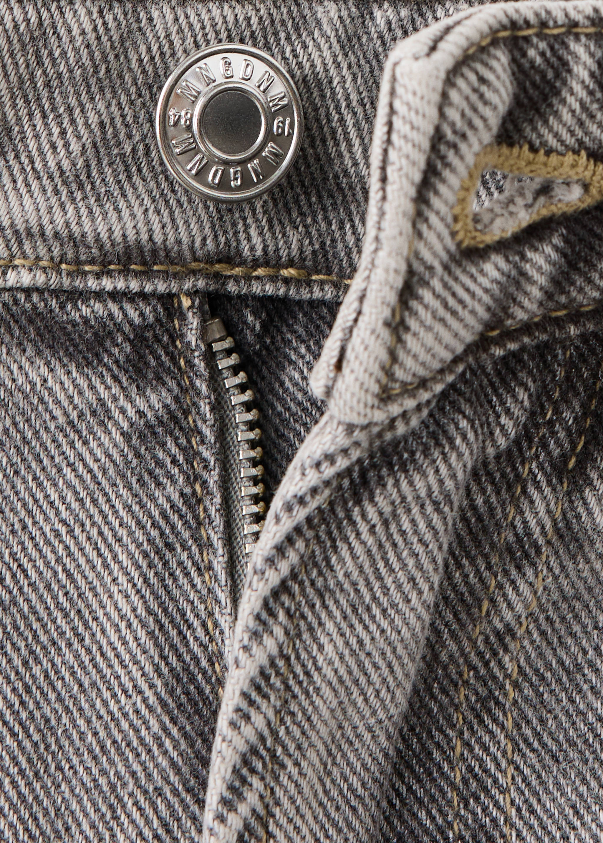 High waist jeans - Details of the article 0