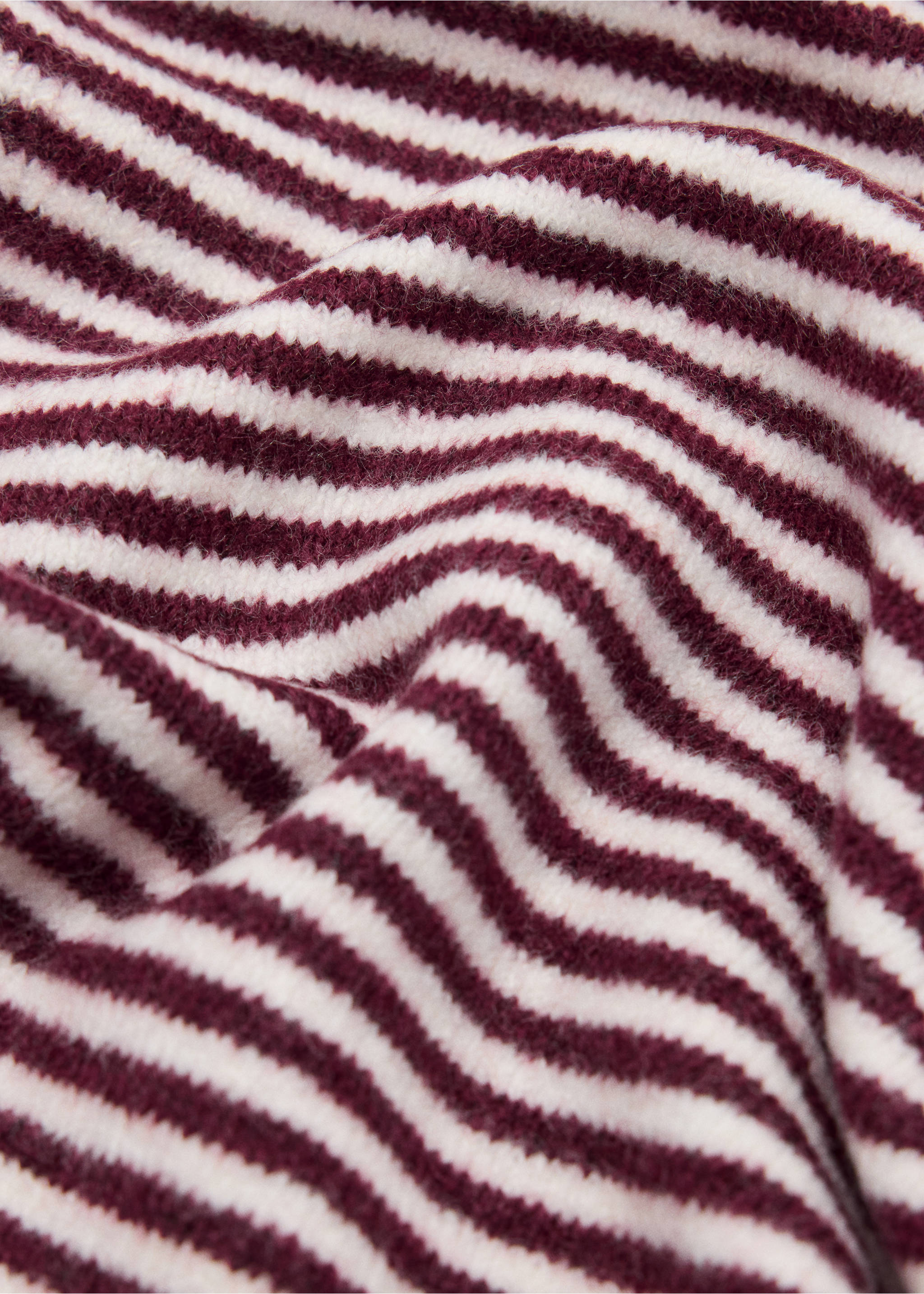 Striped knit bandana - Details of the article 1, Burgundy. Ref: 37045858-00.