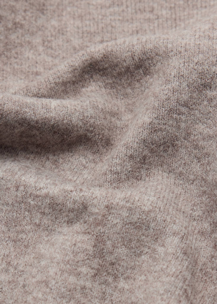 Knitted bandana — Sand