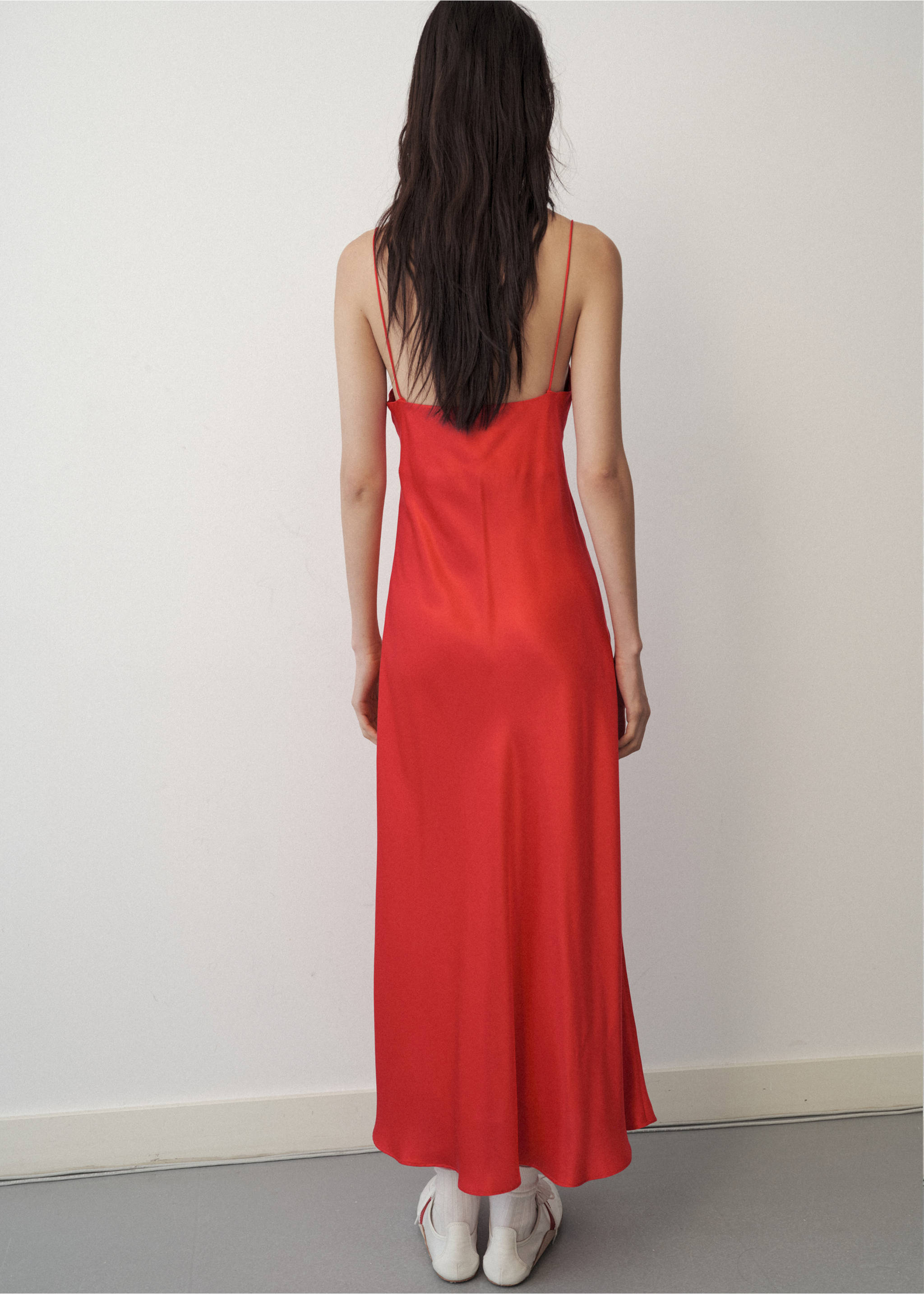 Silk V-neck dress - Reverse of the article, Red. Ref: 37045867-00.