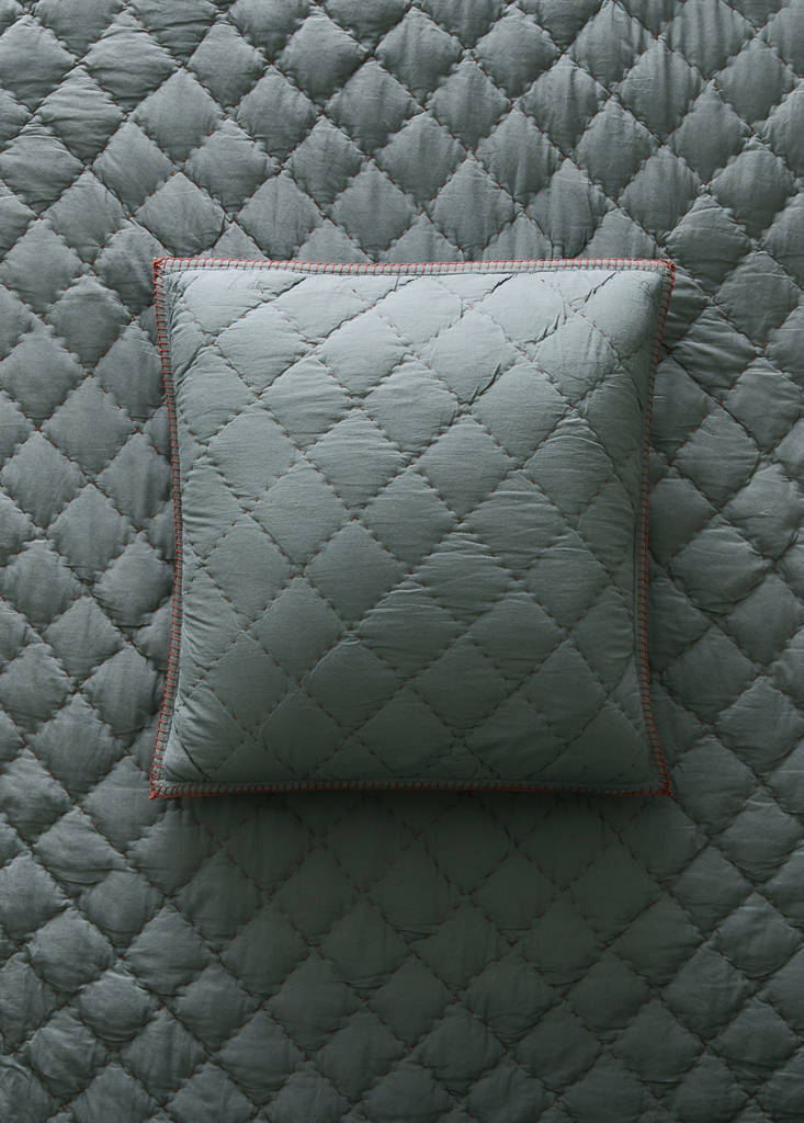 Quilted cushion cover with contrast detail 40 x 40 cm — Forest Green
