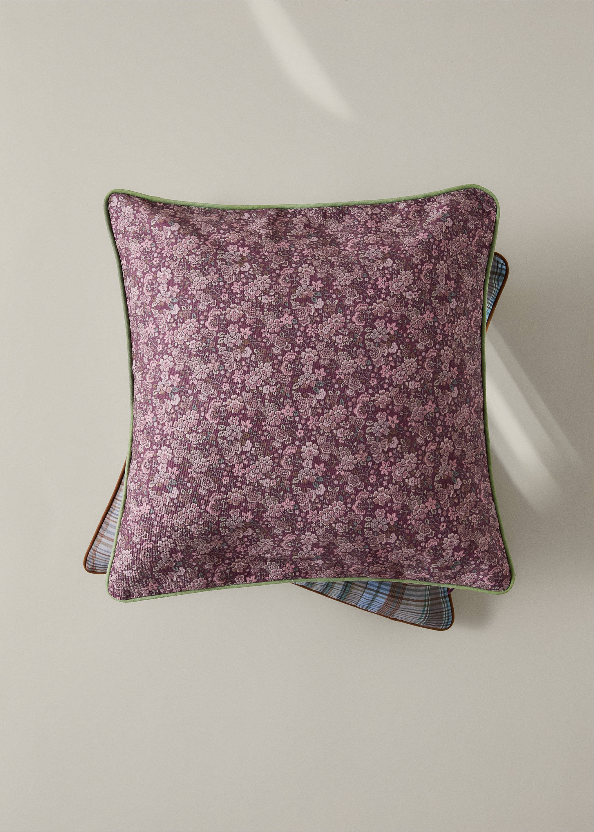 100% cotton canvas cushion cover 40 x 40 cm - General plane, Coral Red. Ref: 37045875-00.