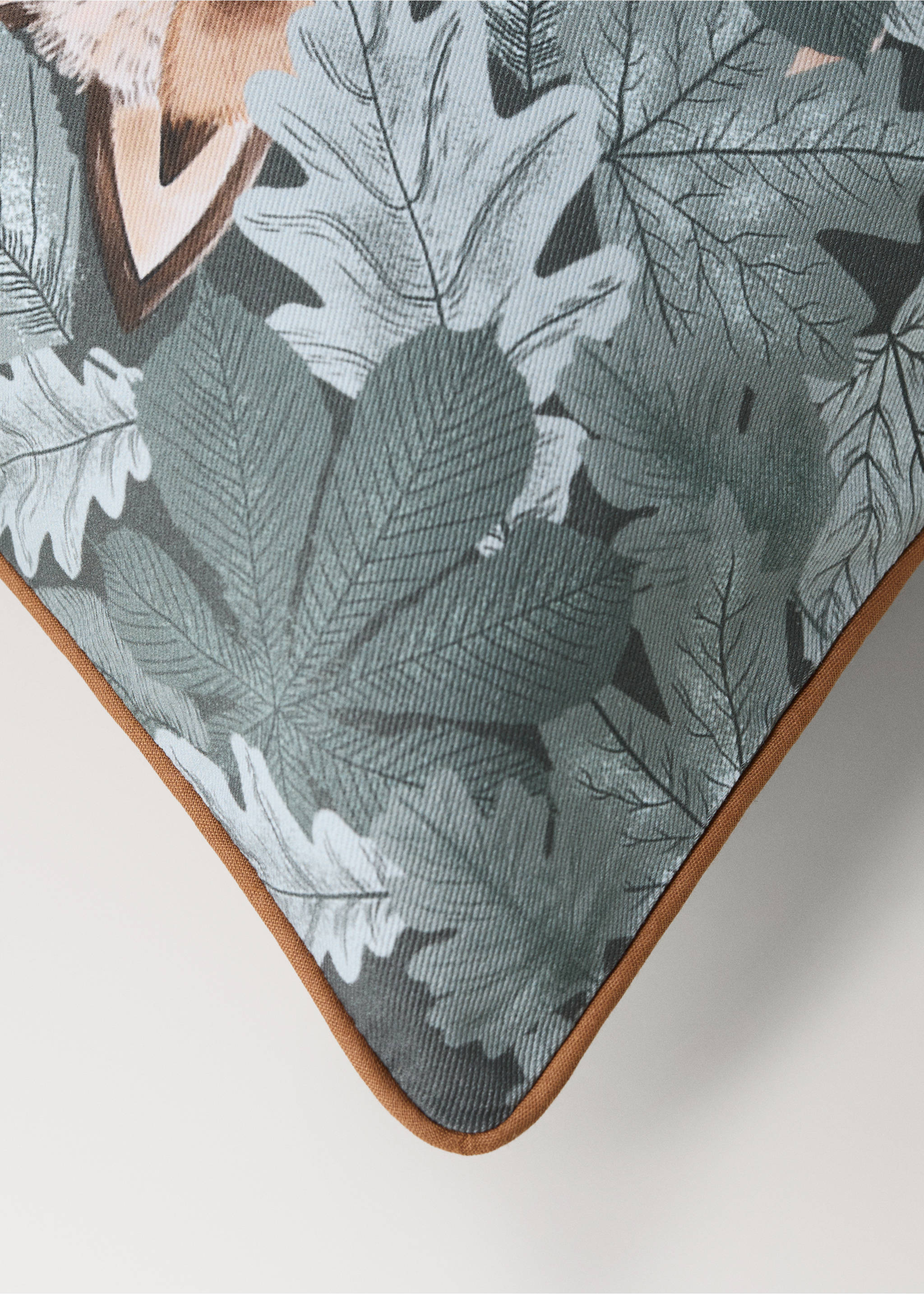 100% cotton cushion cover, 30 x 40 cm - Details of the article 1, Forest Green. Ref: 37045876-00.