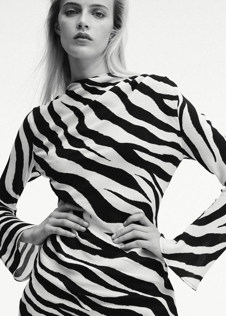 Zebra-print dress with flared sleeves — Black