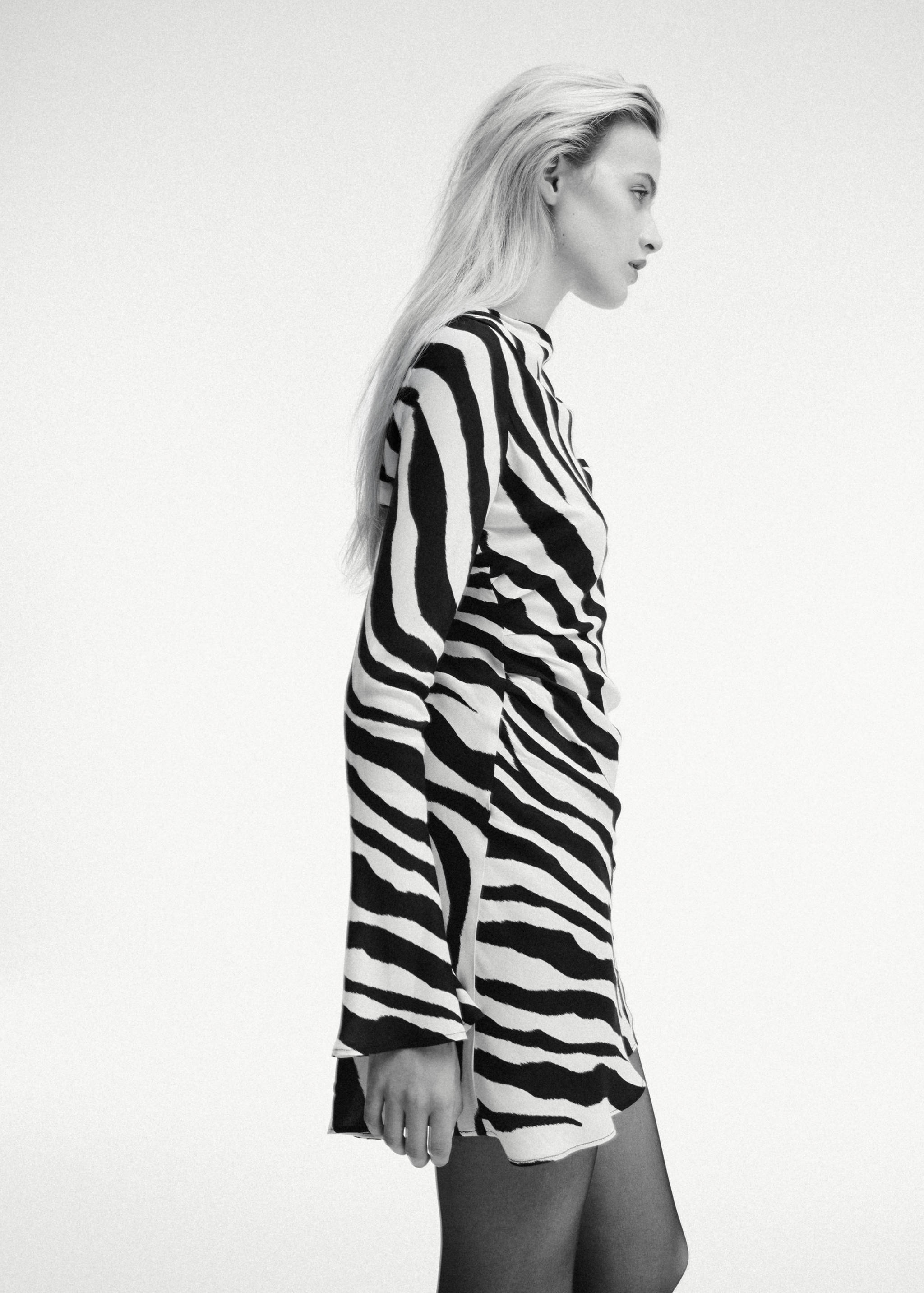 Zebra-print dress with flared sleeves - Medium plane