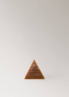 Pyramid-shaped candle — Russet 4