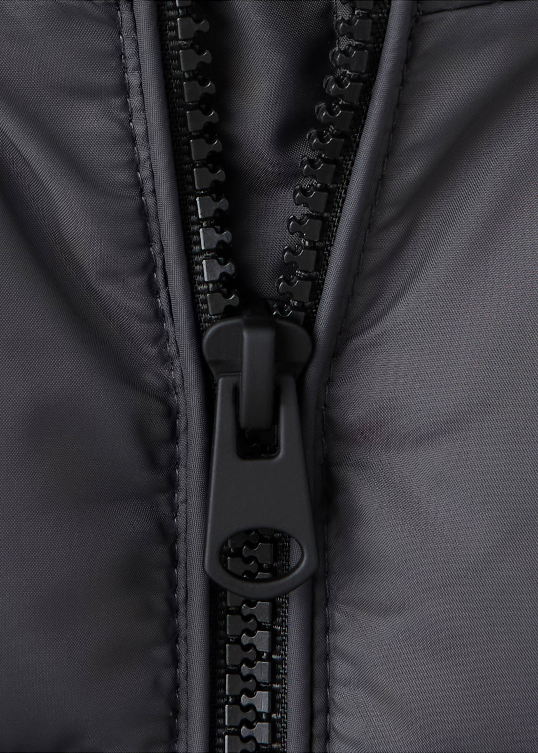 Anorak america - Détail de l'article 8, Gris anthracite. Ref: 37045972-00.