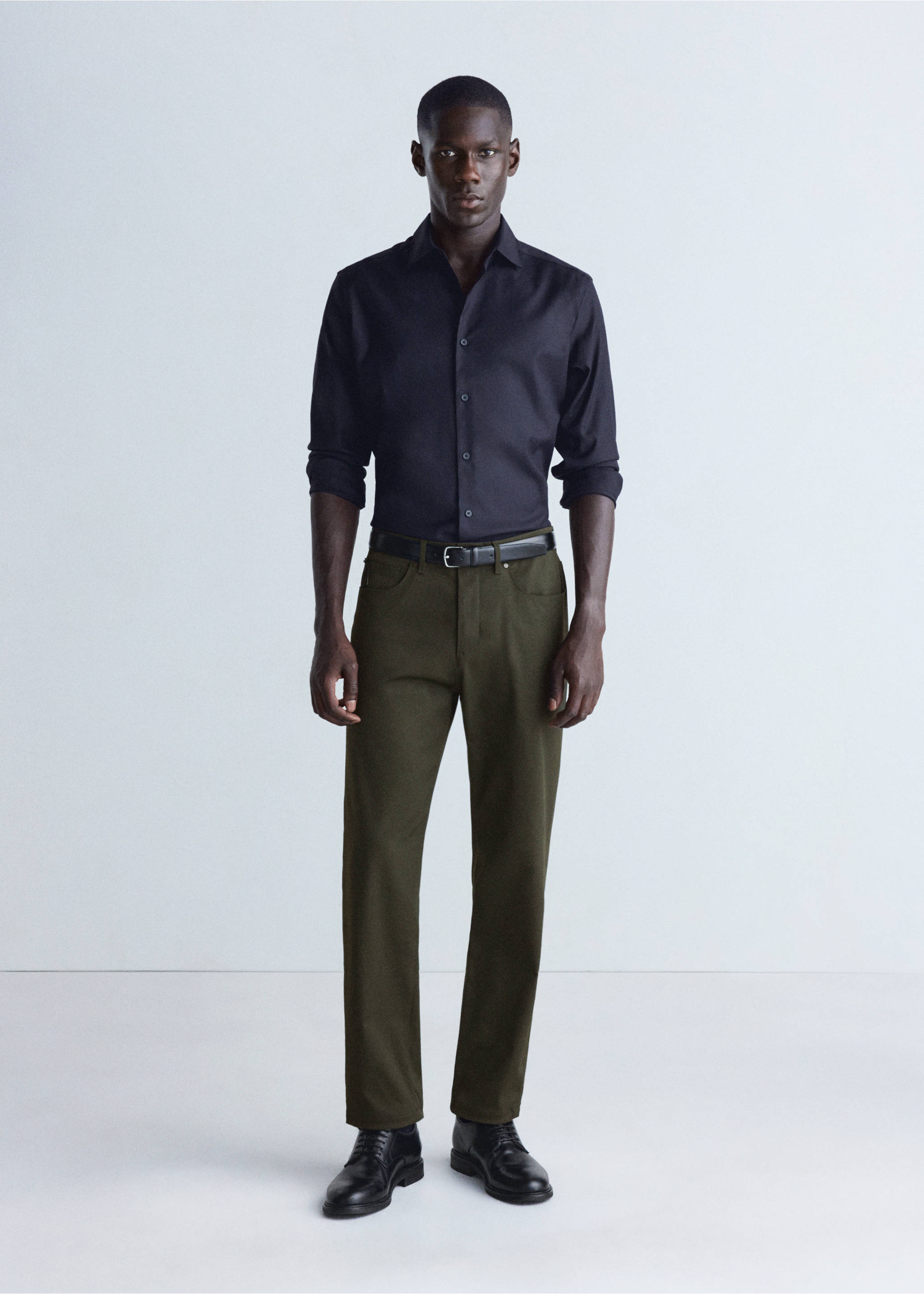 Thermolite® regular fit trousers - General plane, Khaki. Ref: 37045977-00.