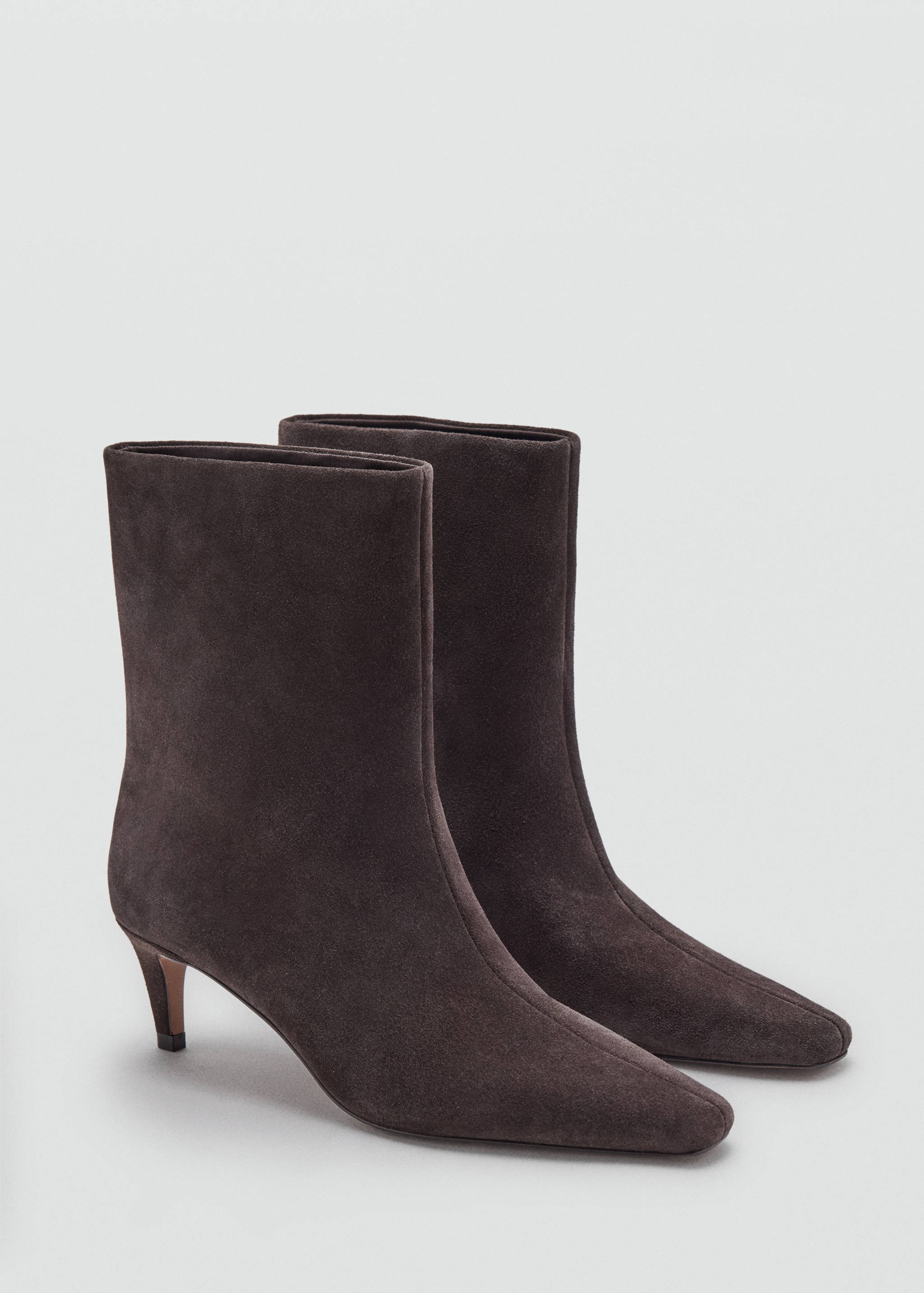 Square-toe suede heeled ankle boot - Medium plane