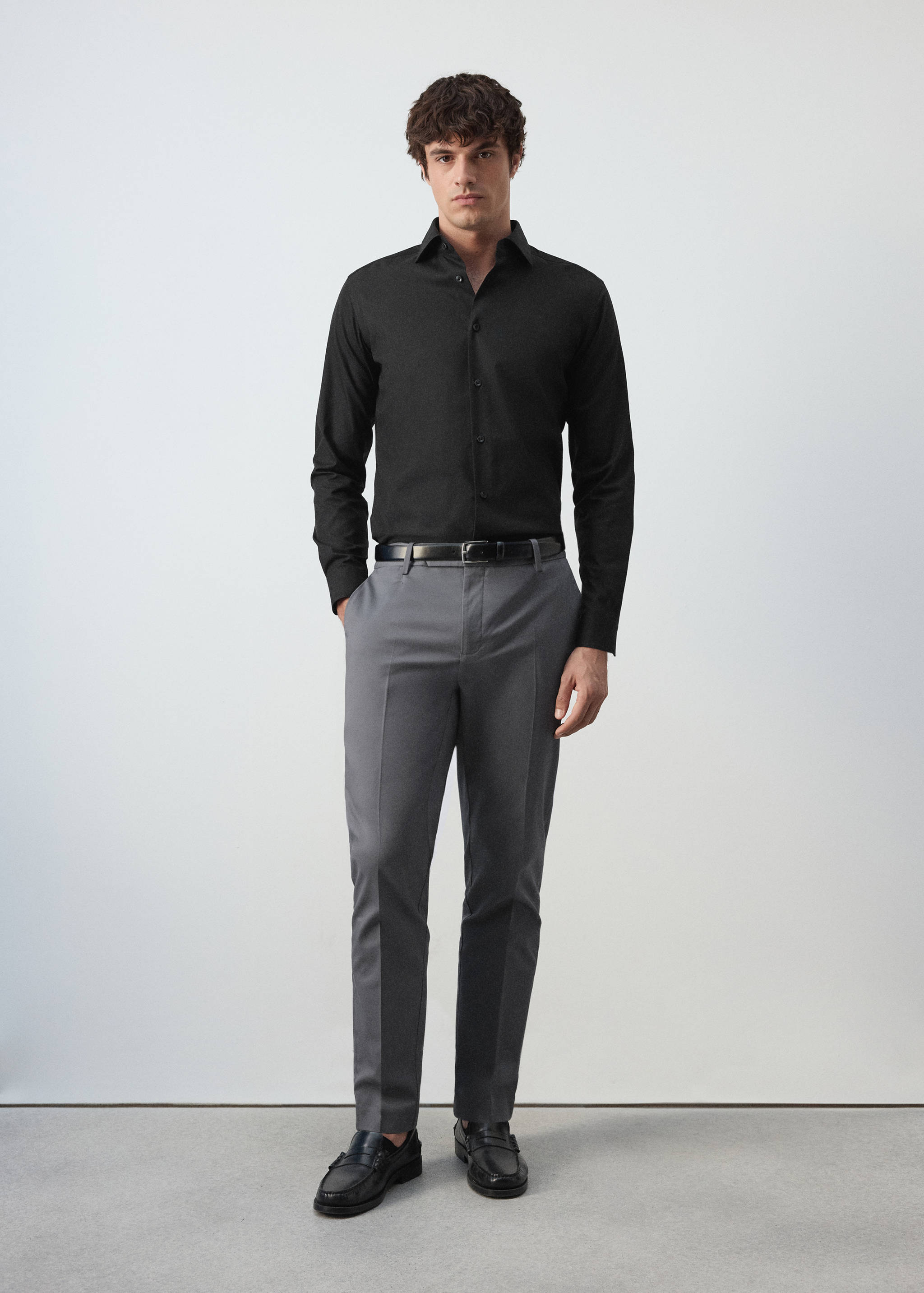 100% cotton slim-fit shirt - General plane