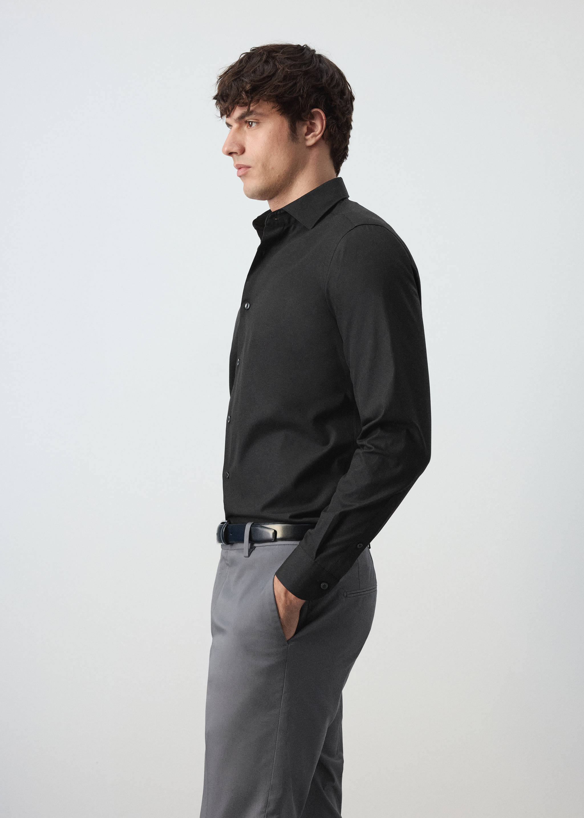 100% cotton slim-fit shirt - Details of the article 2