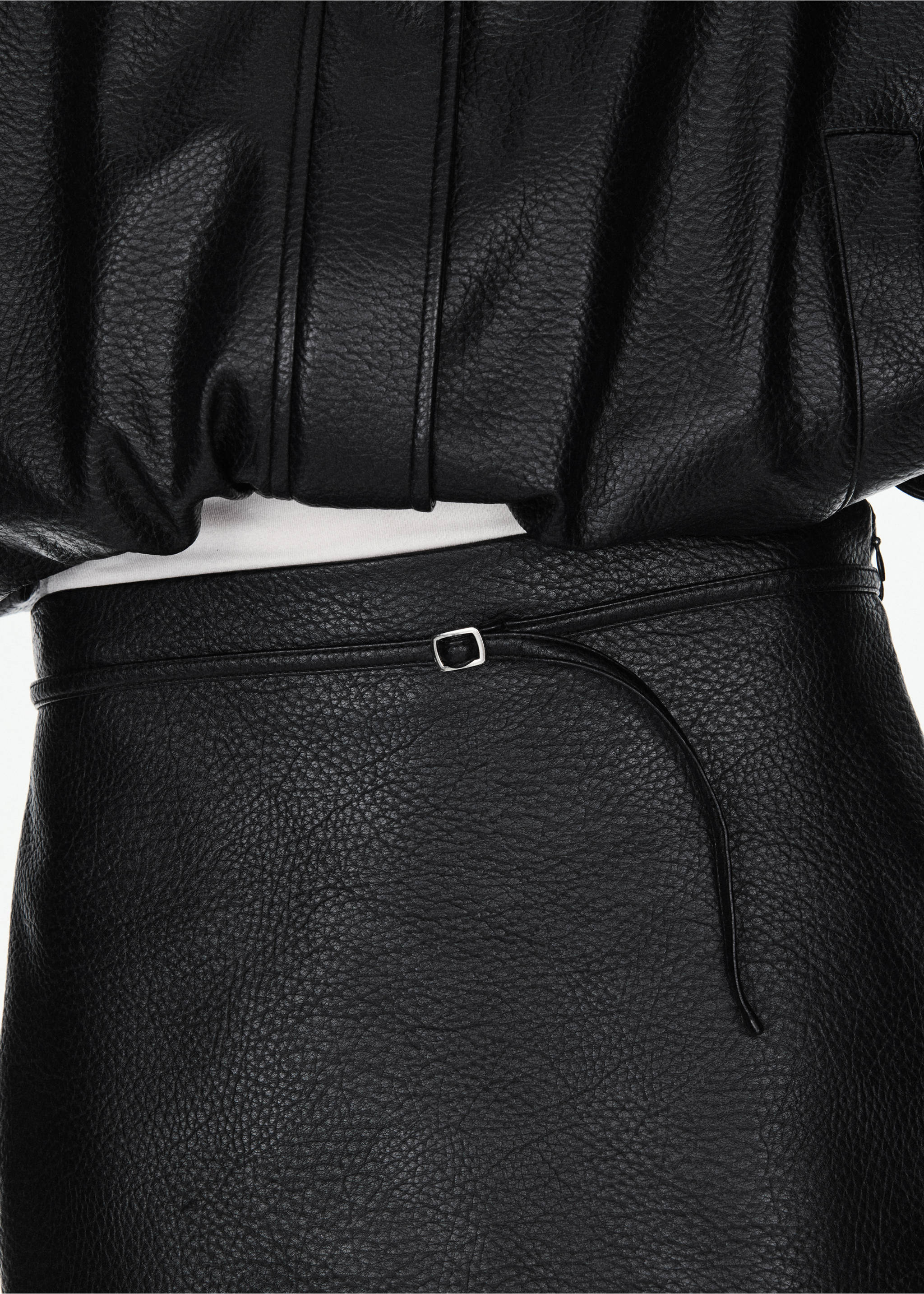 Faux leather skirt with belt - Details of the article 3, Black. Ref: 37045988-00.