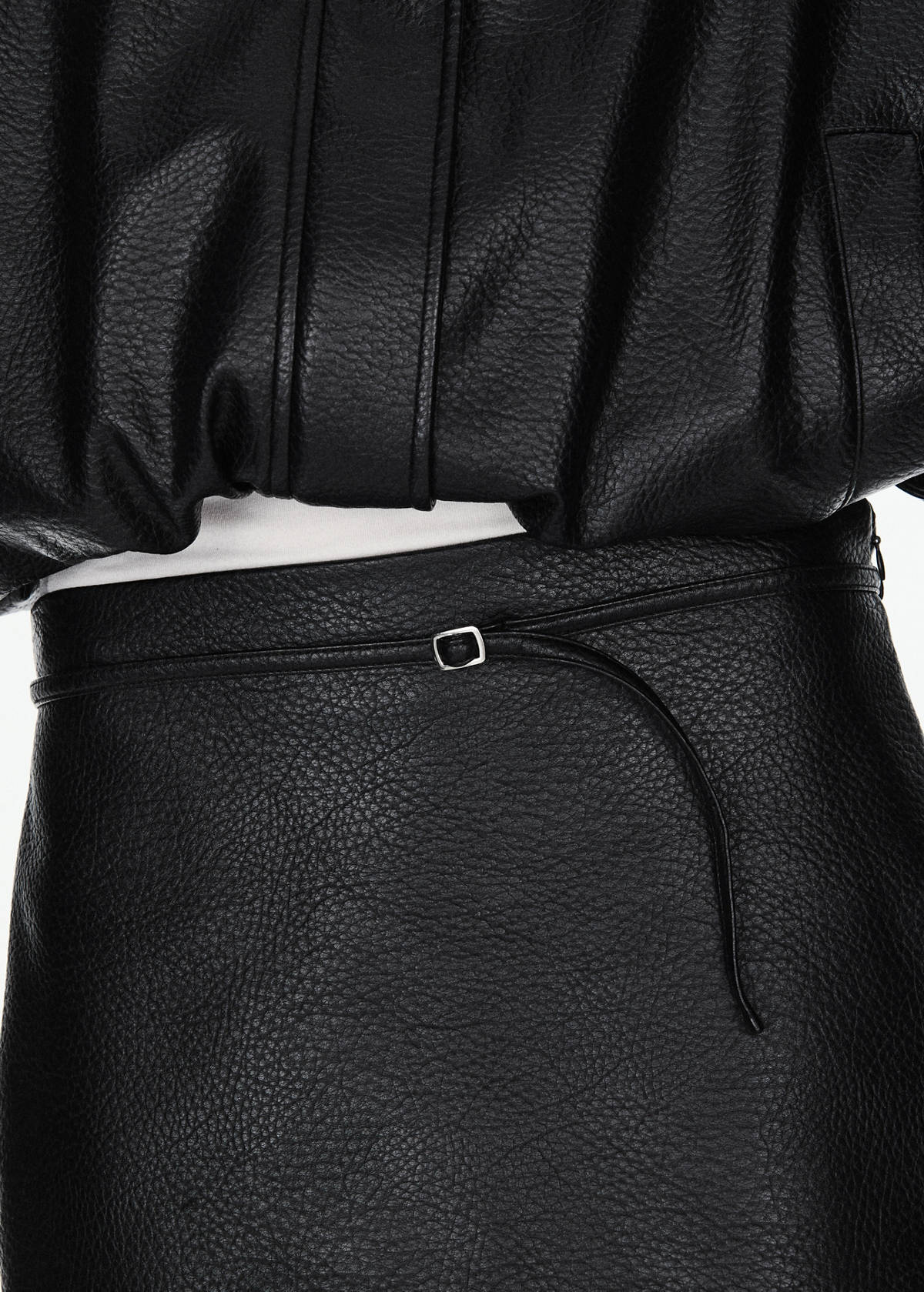 Faux leather skirt with belt — Black