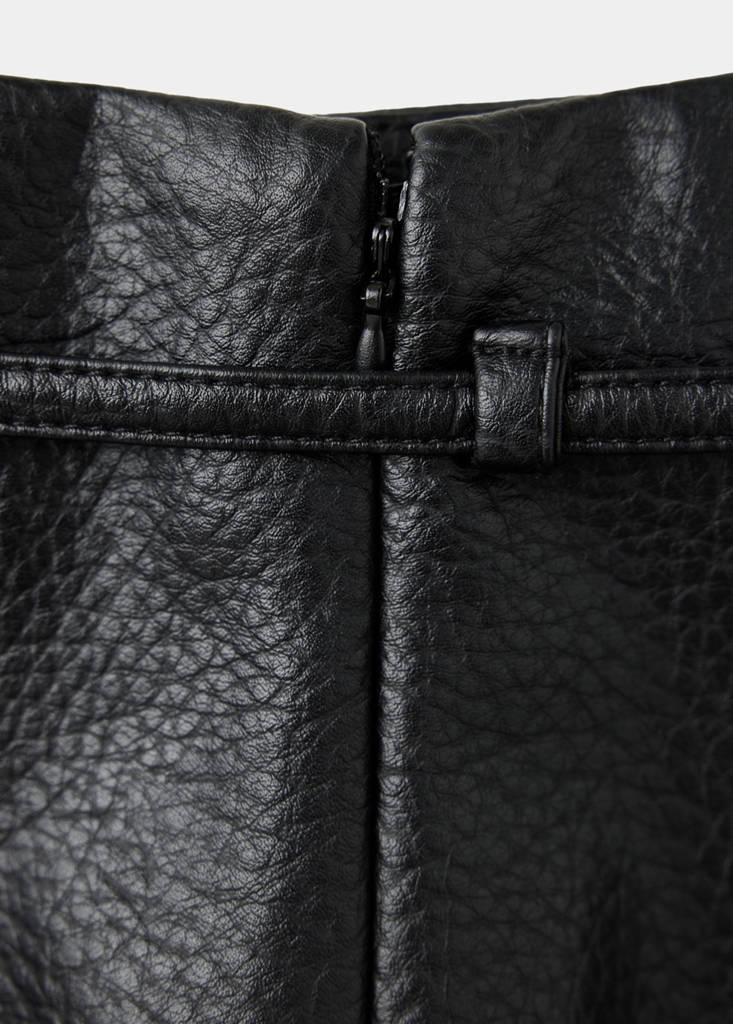 Faux leather skirt with belt — Black