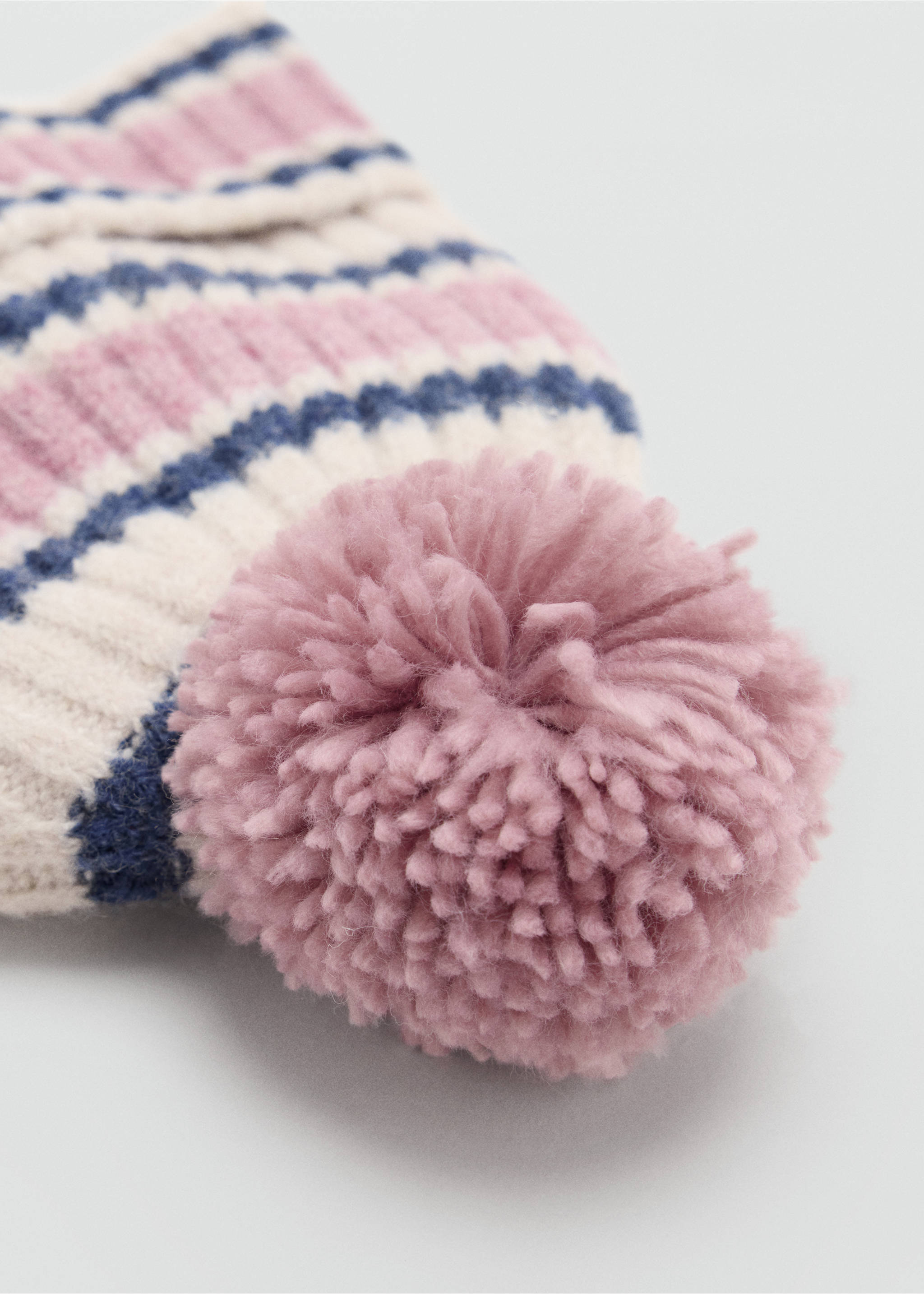 Gorro max - Detalle del artículo 1, Rosa palo. Ref: 37045992-00.