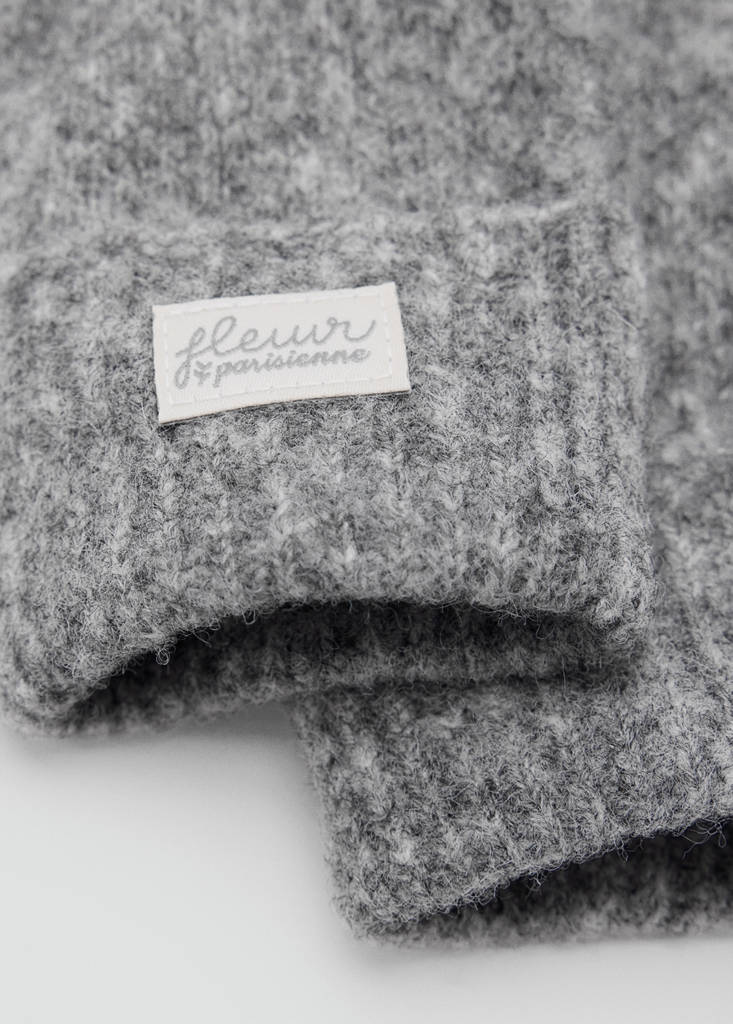 Knitted wool-blend gloves