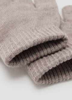 Knitted gloves — Sand 2