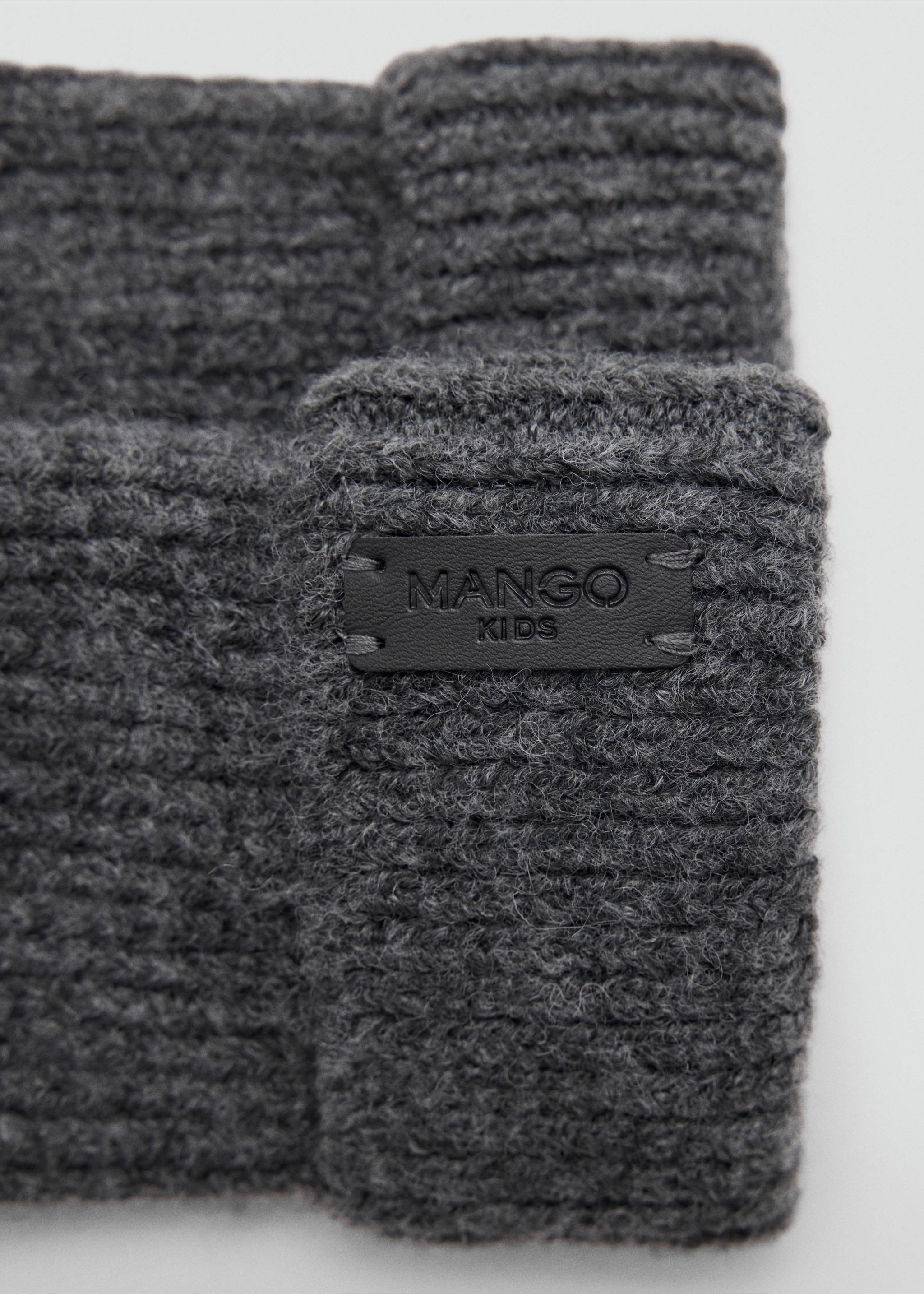 Turn-up cuff ribbed gloves - Details of the article 1, Grey. Ref: 37045998-00.