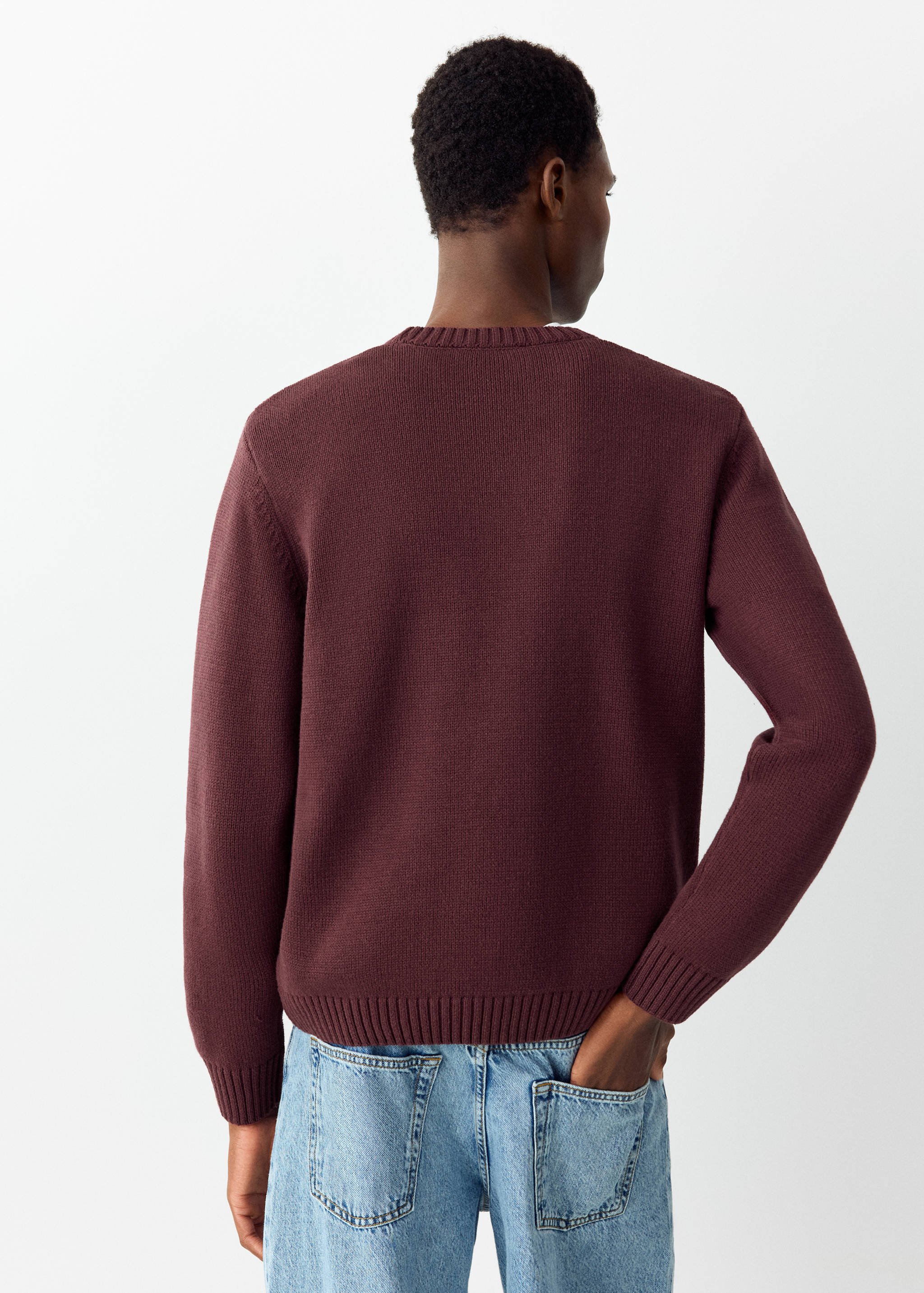 Medium-knit sweater - Reverse of the article