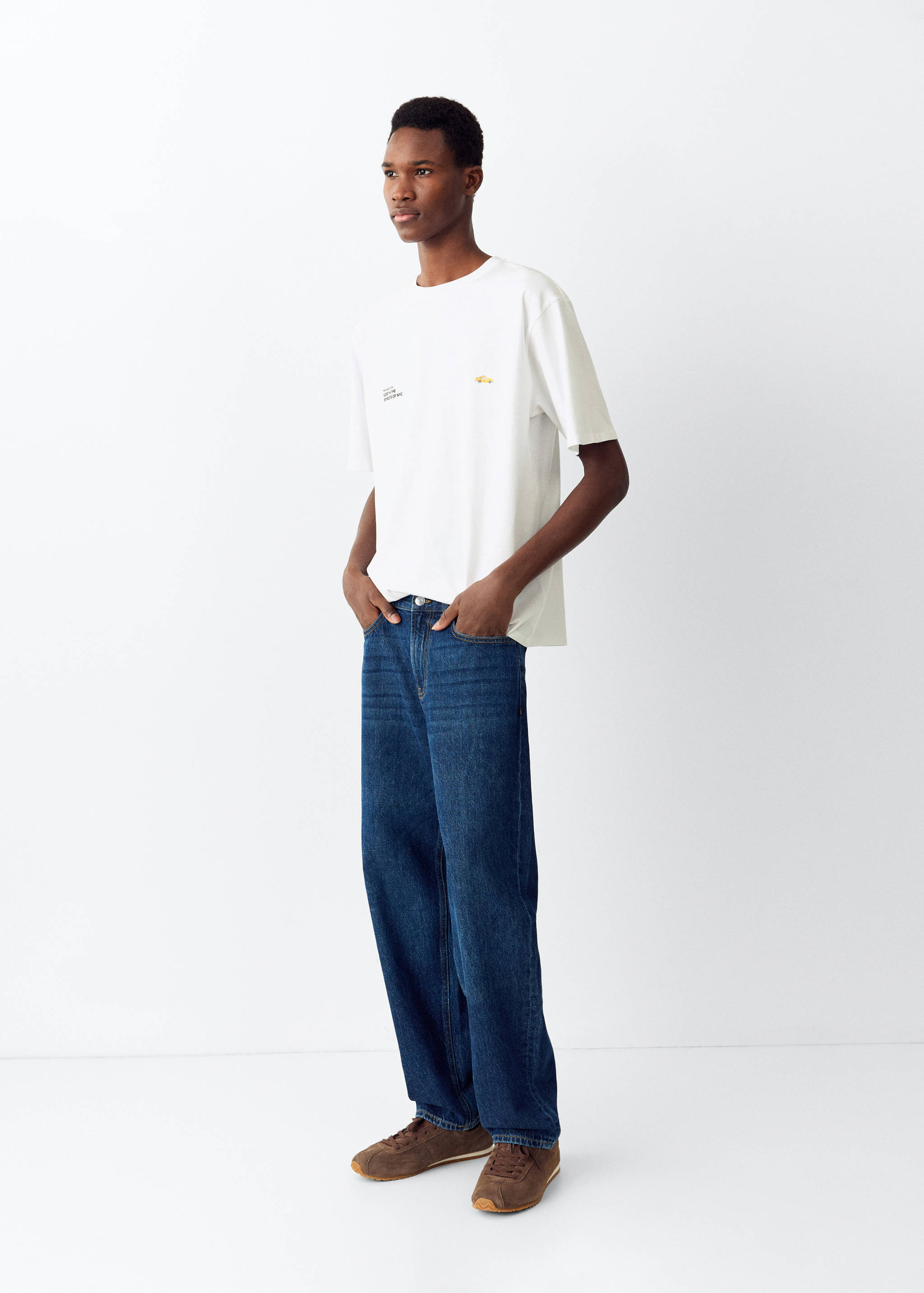 تيشيرت قطن بتفاصيل طباعة - رؤية عامة