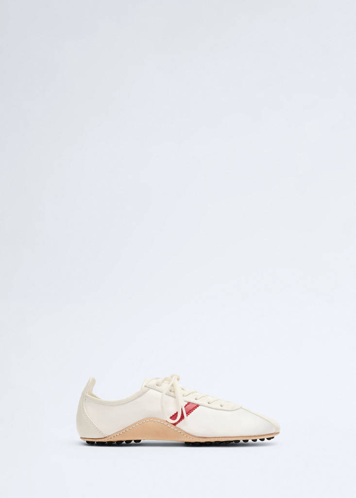 Leather trainer in leather with contrasting sole - thumbnail 3