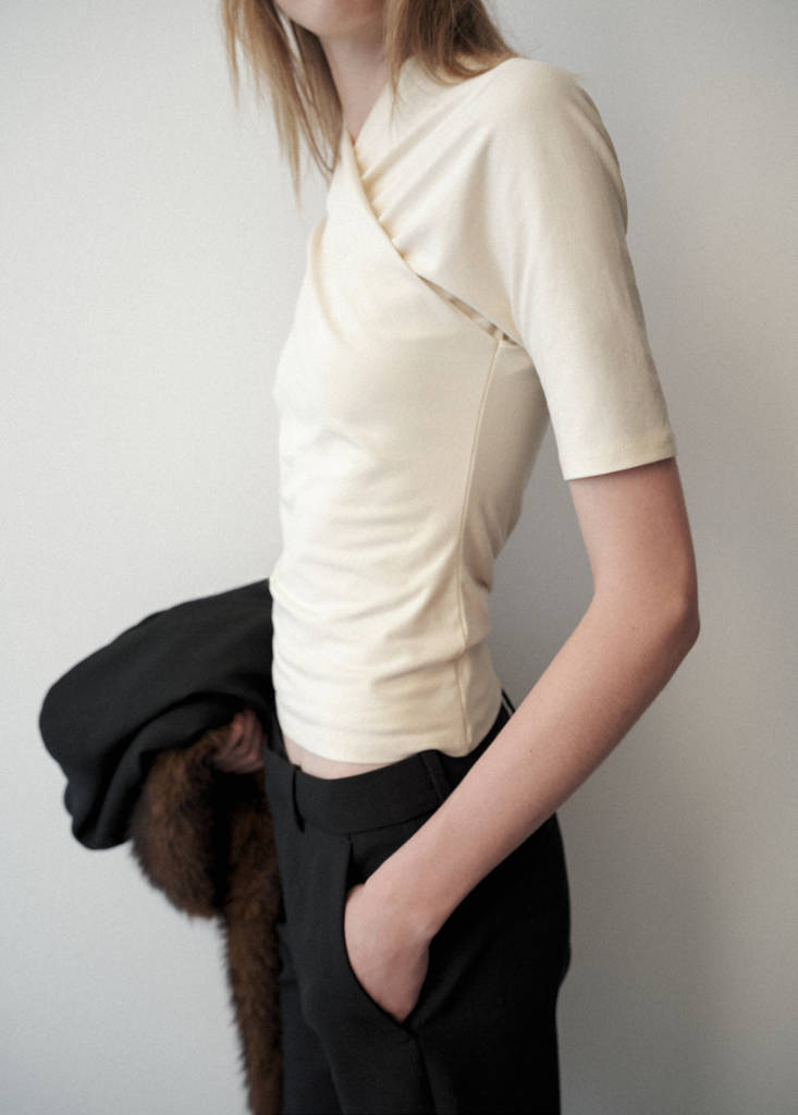 Fitted wrap-effect T-shirt — Ecru