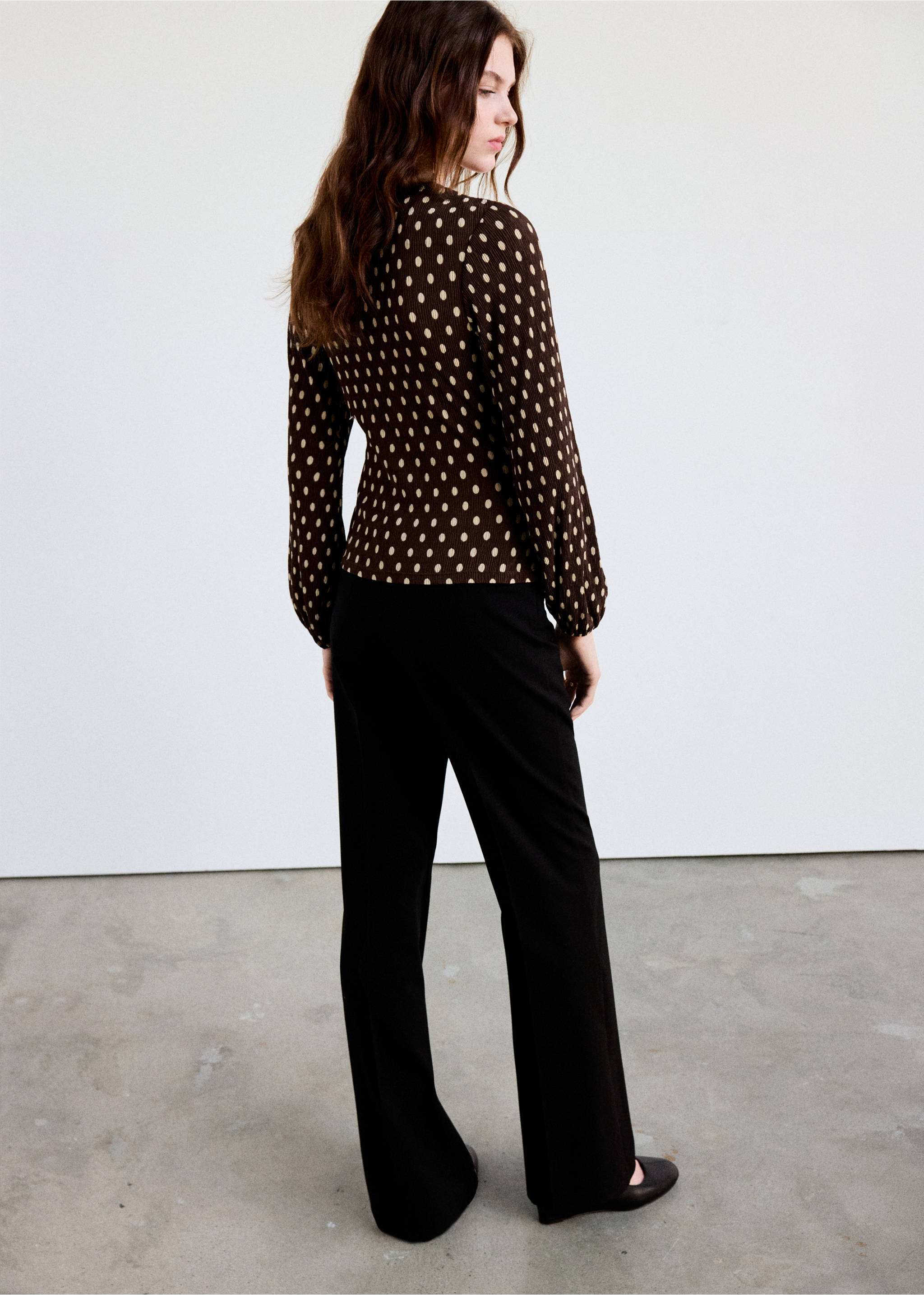 Polka dot wrap blouse - Reverse of the article, Brown. Ref: 37046013-00.