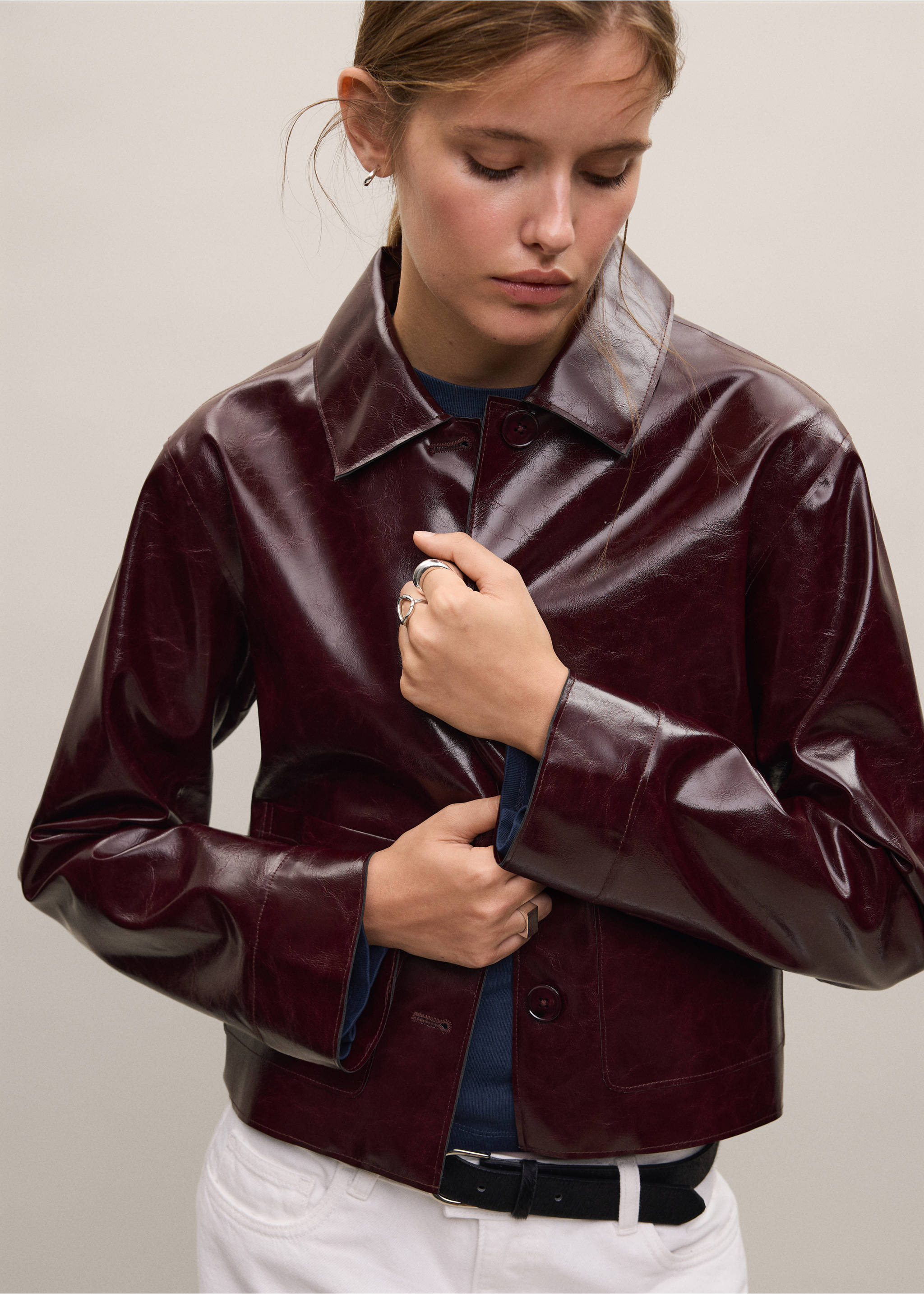 Faux-leather jacket with pockets - Details of the article 4, Burgundy. Ref: 37046322-01.
