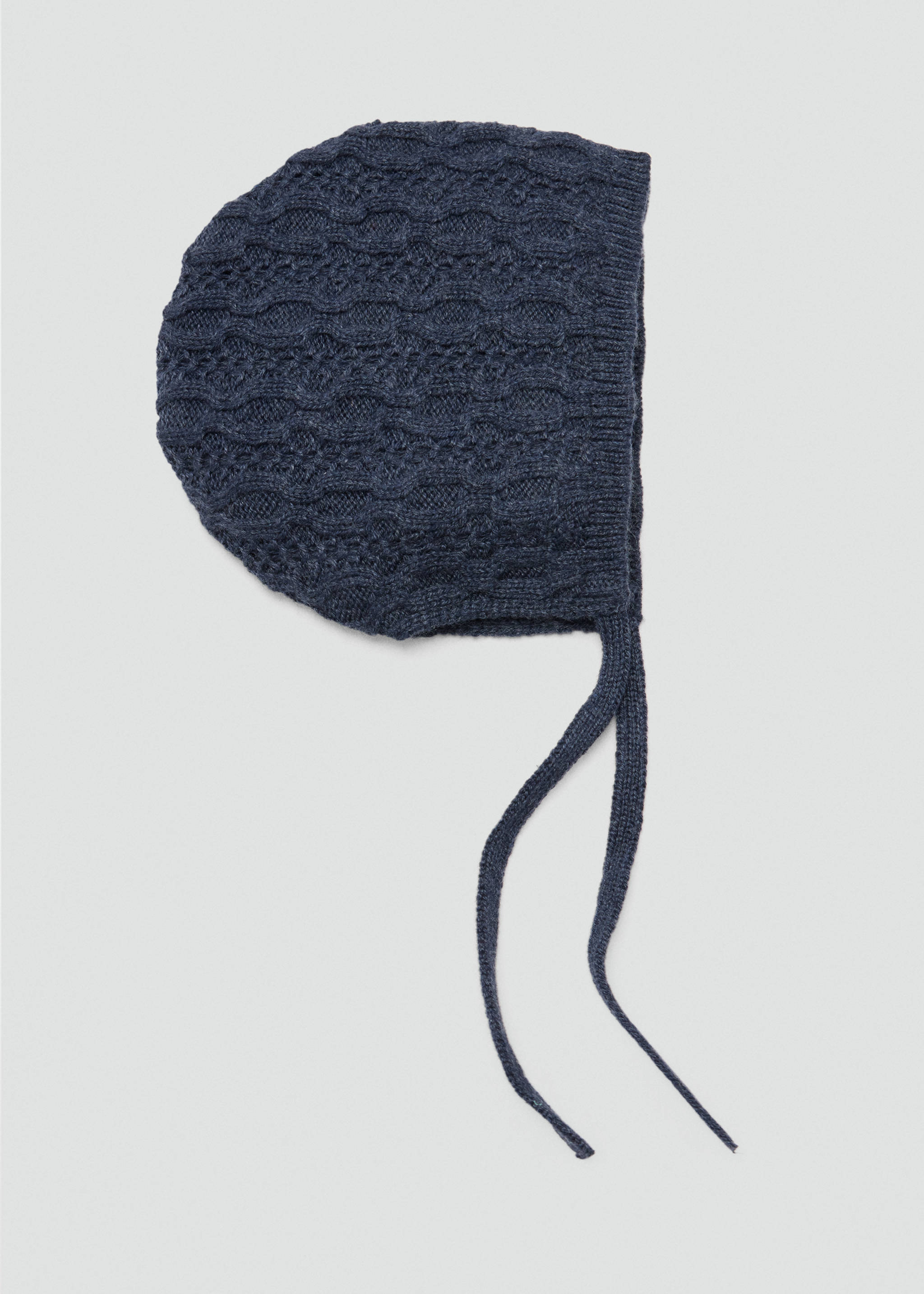 Knitted braided hat - Article without model