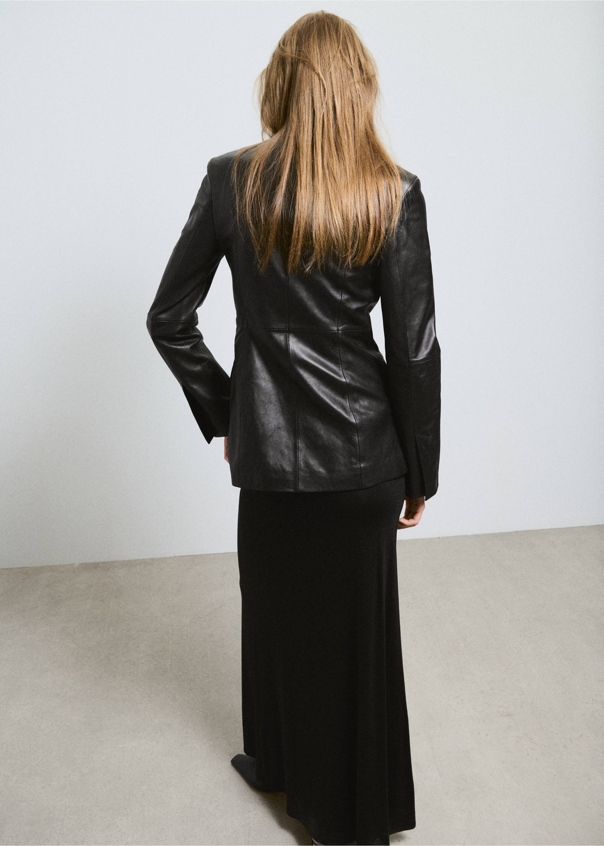 Round-neck leather blazer - Reverse of the article, Black. Ref: 37046348-00.