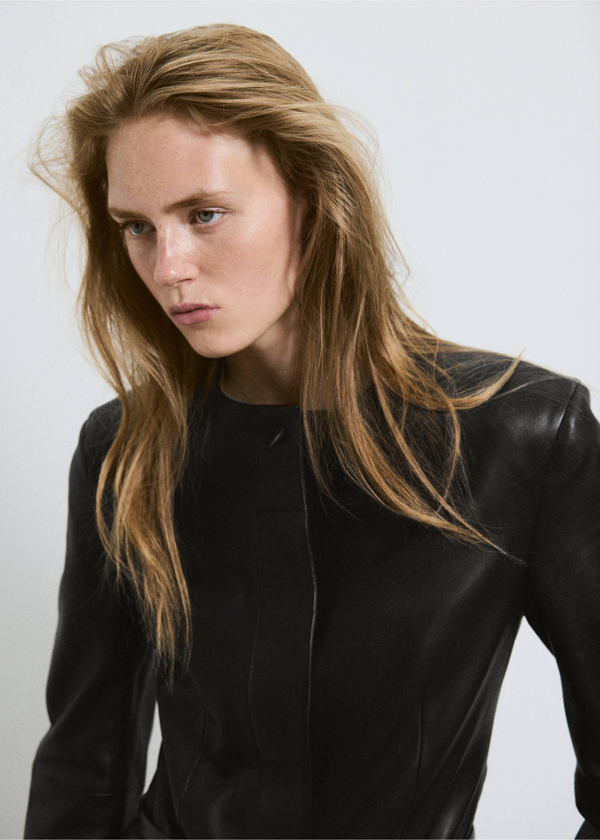 Round-neck leather blazer - Details of the article 1, Black. Ref: 37046348-00.