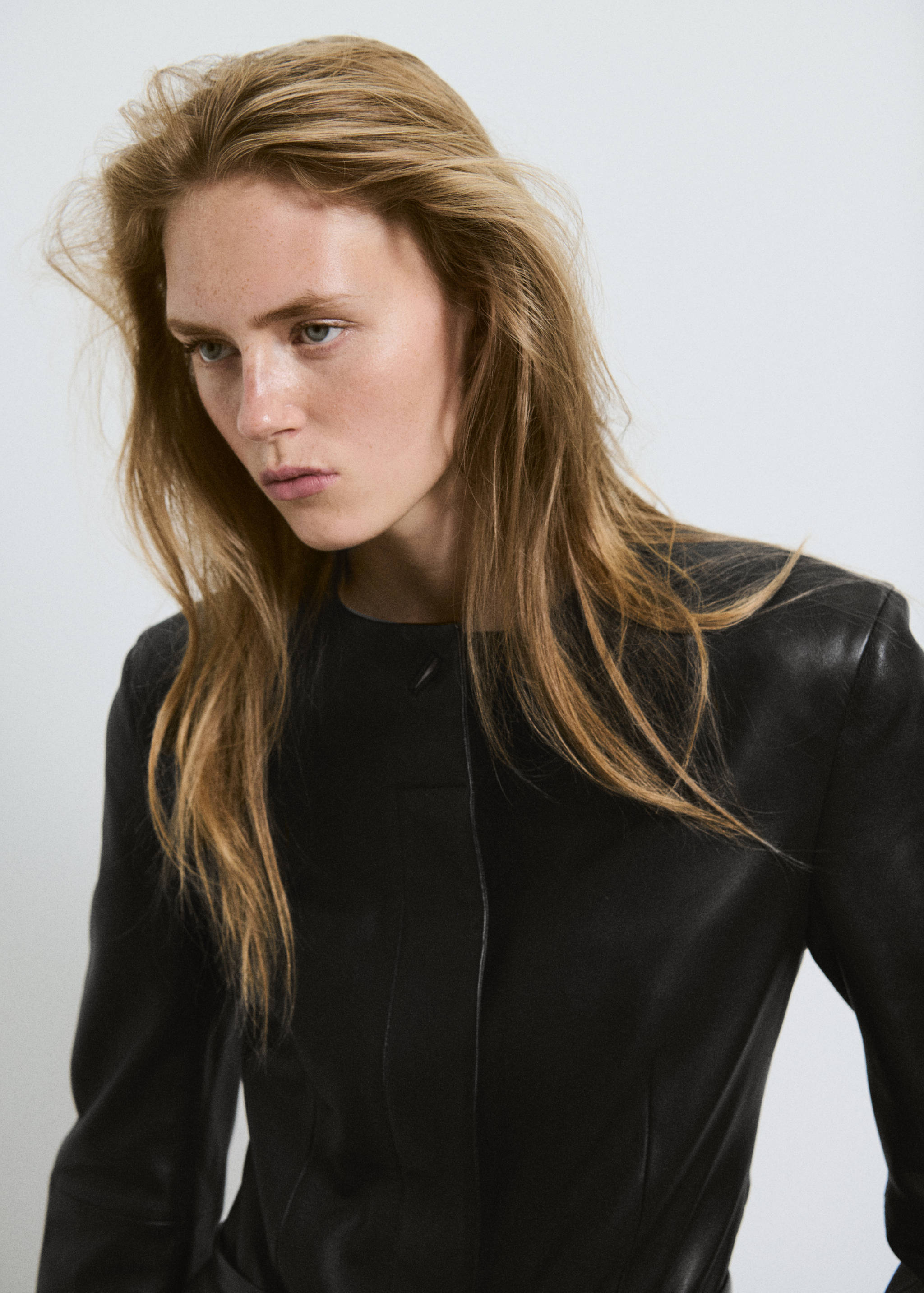 Round-neck leather blazer - Details of the article 1