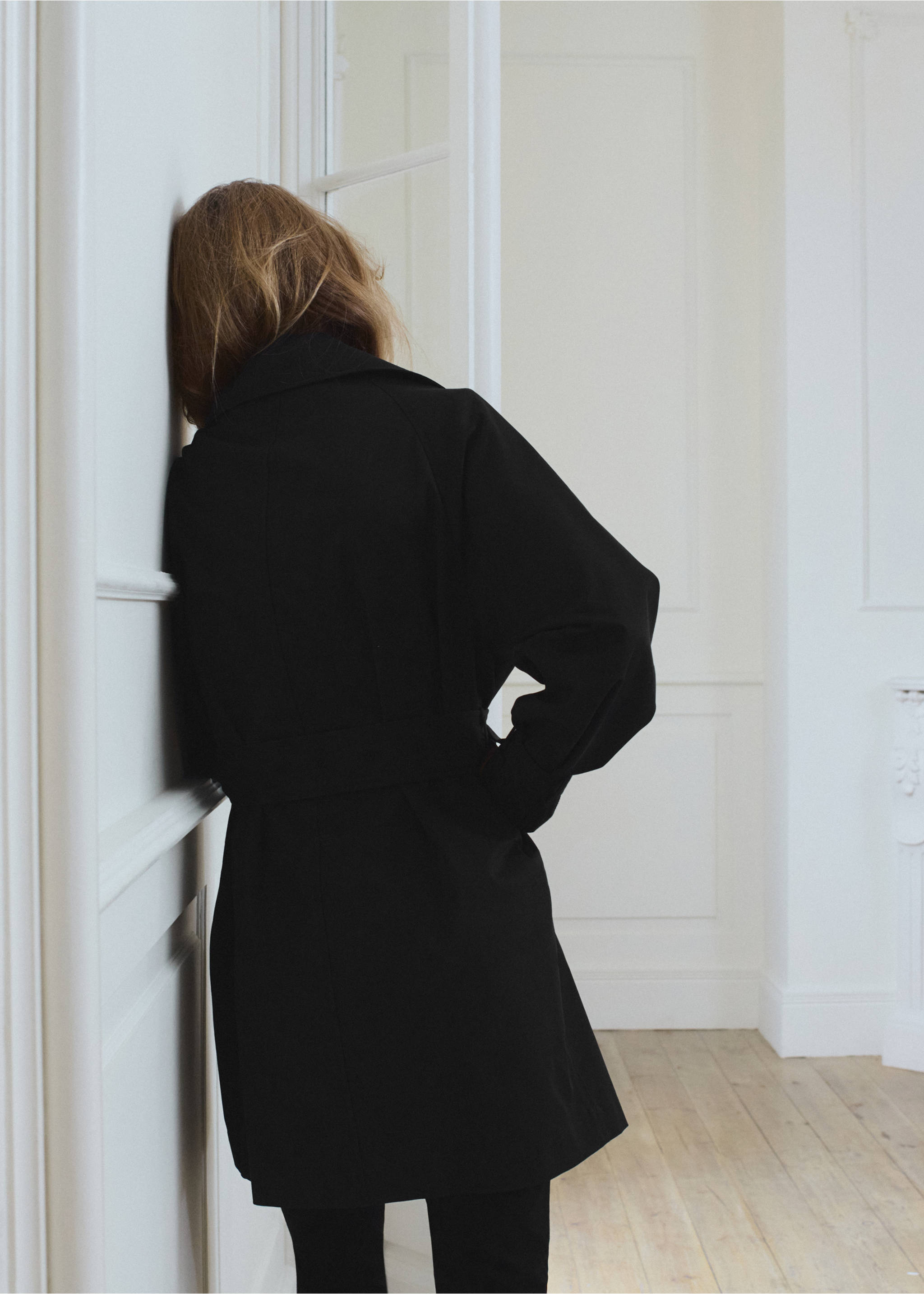 Trench midi ceinture - Verso de l’article, Noir. Ref: 37046353-00.