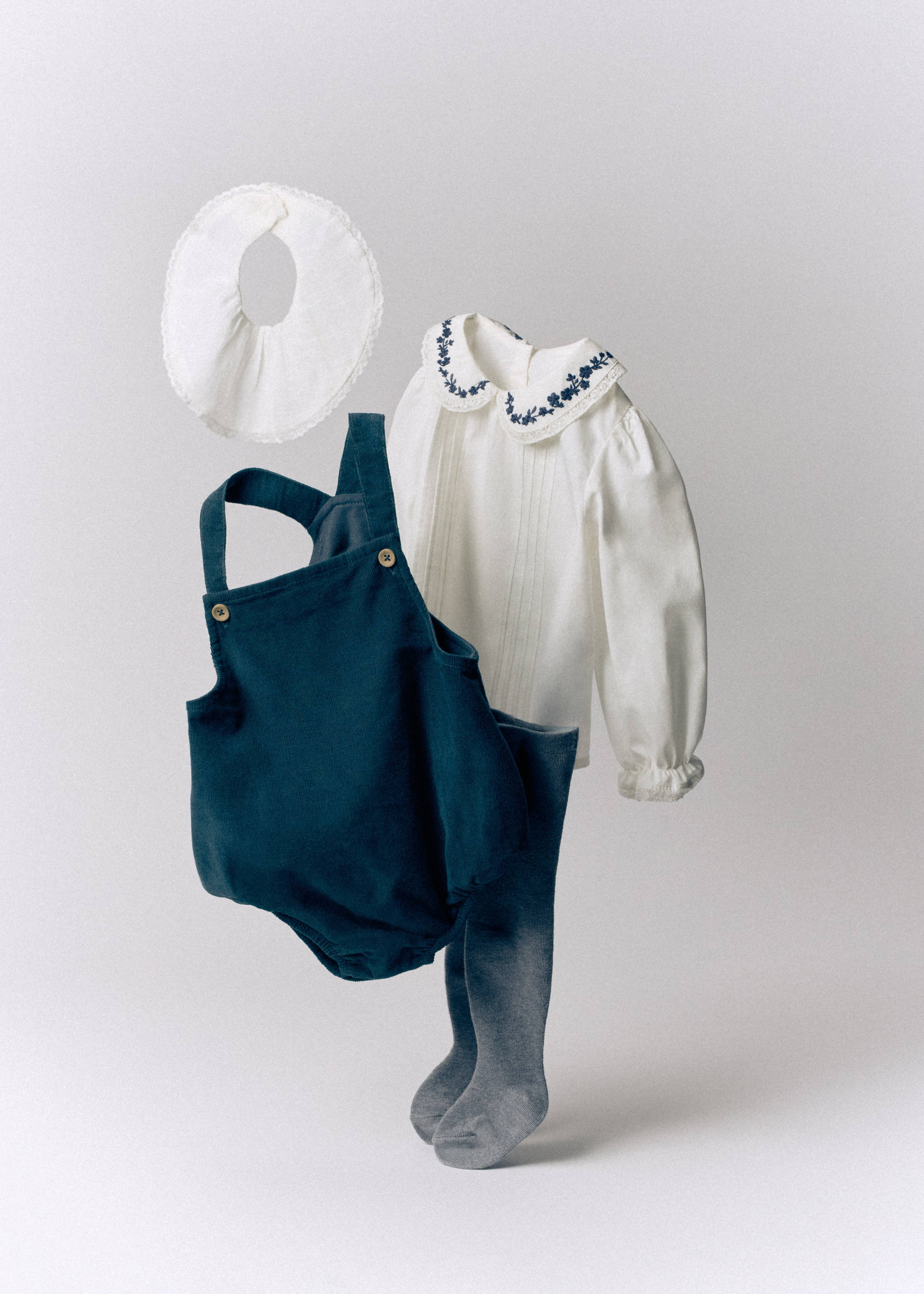 Embroidered cotton blouse - Details of the article 6, Off White. Ref: 37046360-00.