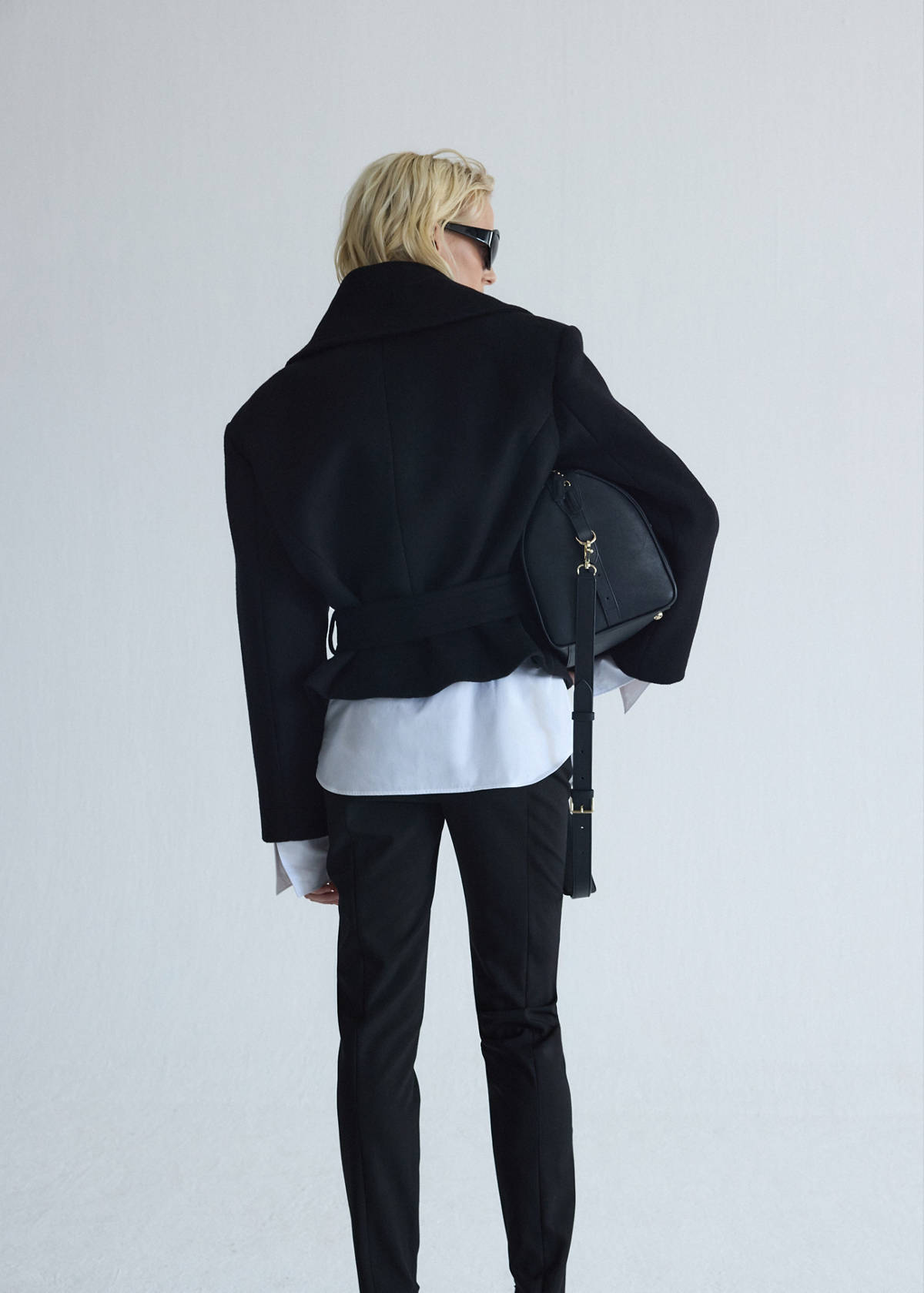 Woollen coat with belt — Black