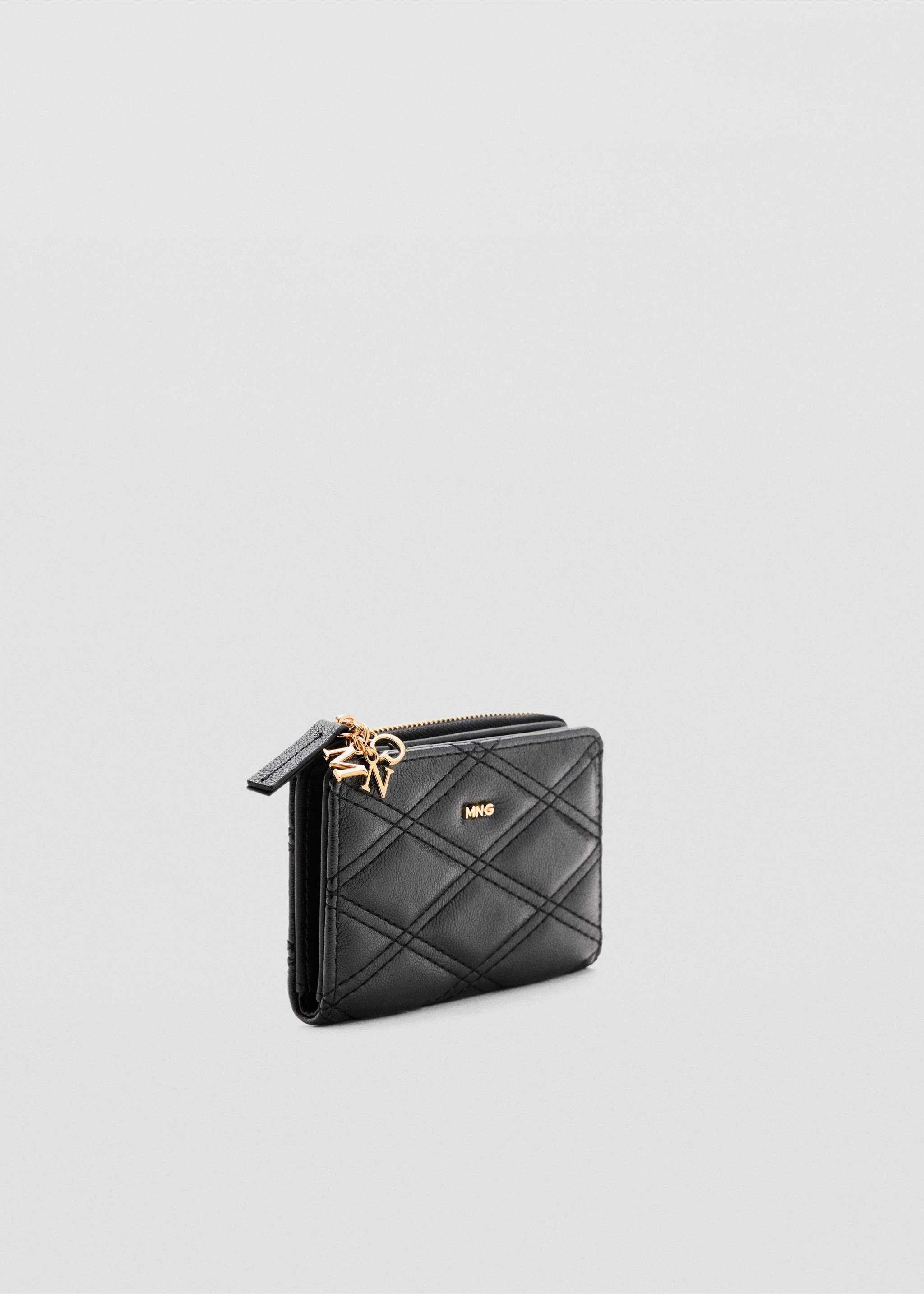 Quilted faux leather wallet with charm detail - Medium plane, Black. Ref: 37046366-00.